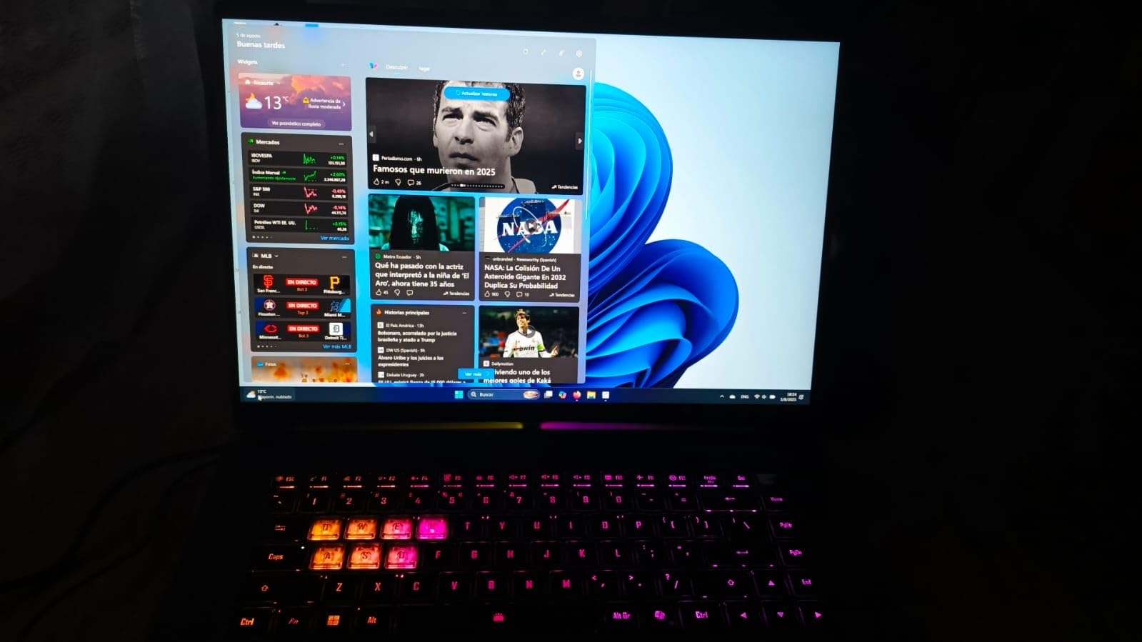 GIGABYTE - AORUS Elite 16 Gaming Laptop - 165Hz 2560x1600 WQXGA - NVIDIA GeForce RTX 5070 - Intel Core Ultra 9 275HX - 1TB SSD with 32GB DDR5 RAM - Windows 11 Home AD (AORUS Elite 16 BWHC3USC64SH) - Customer Photo 1