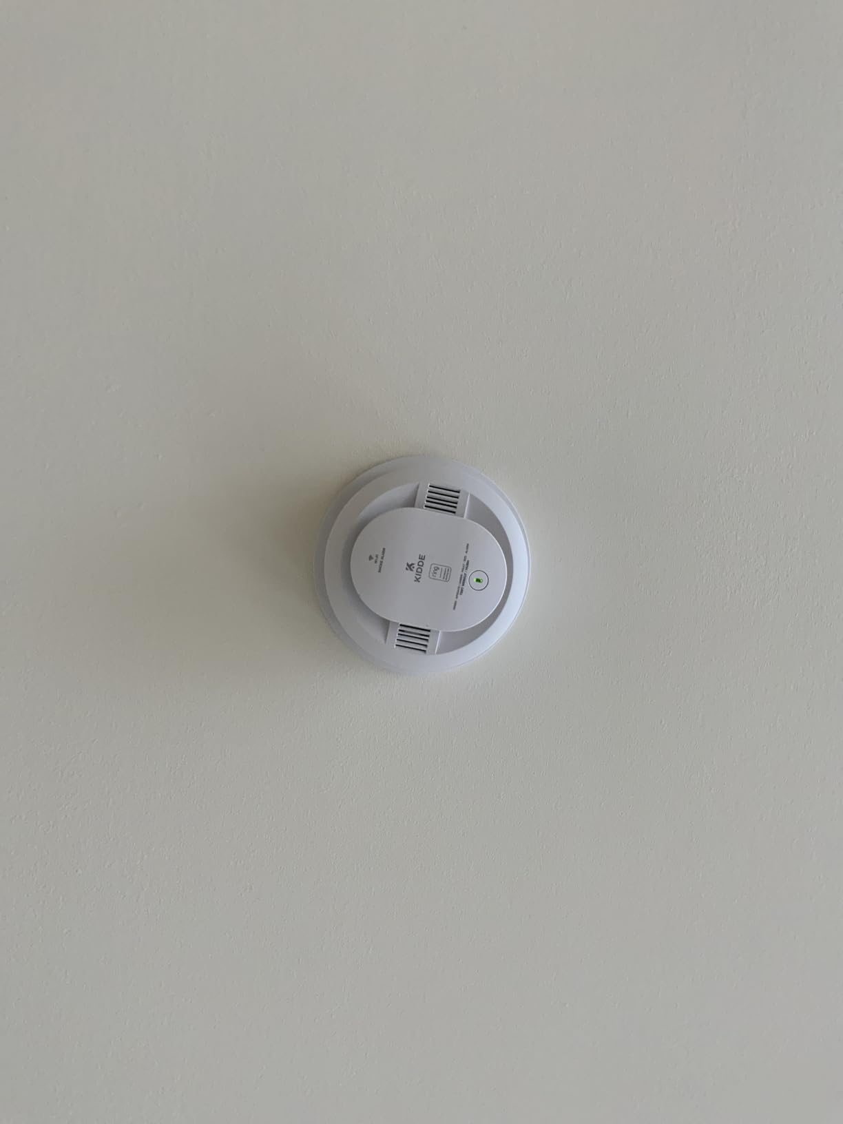 Kidde Smart Smoke Detector, Ring App Enabled for Real-Time Notifications, Hardwired Alarm, AA Backup Battery - Customer Photo 1