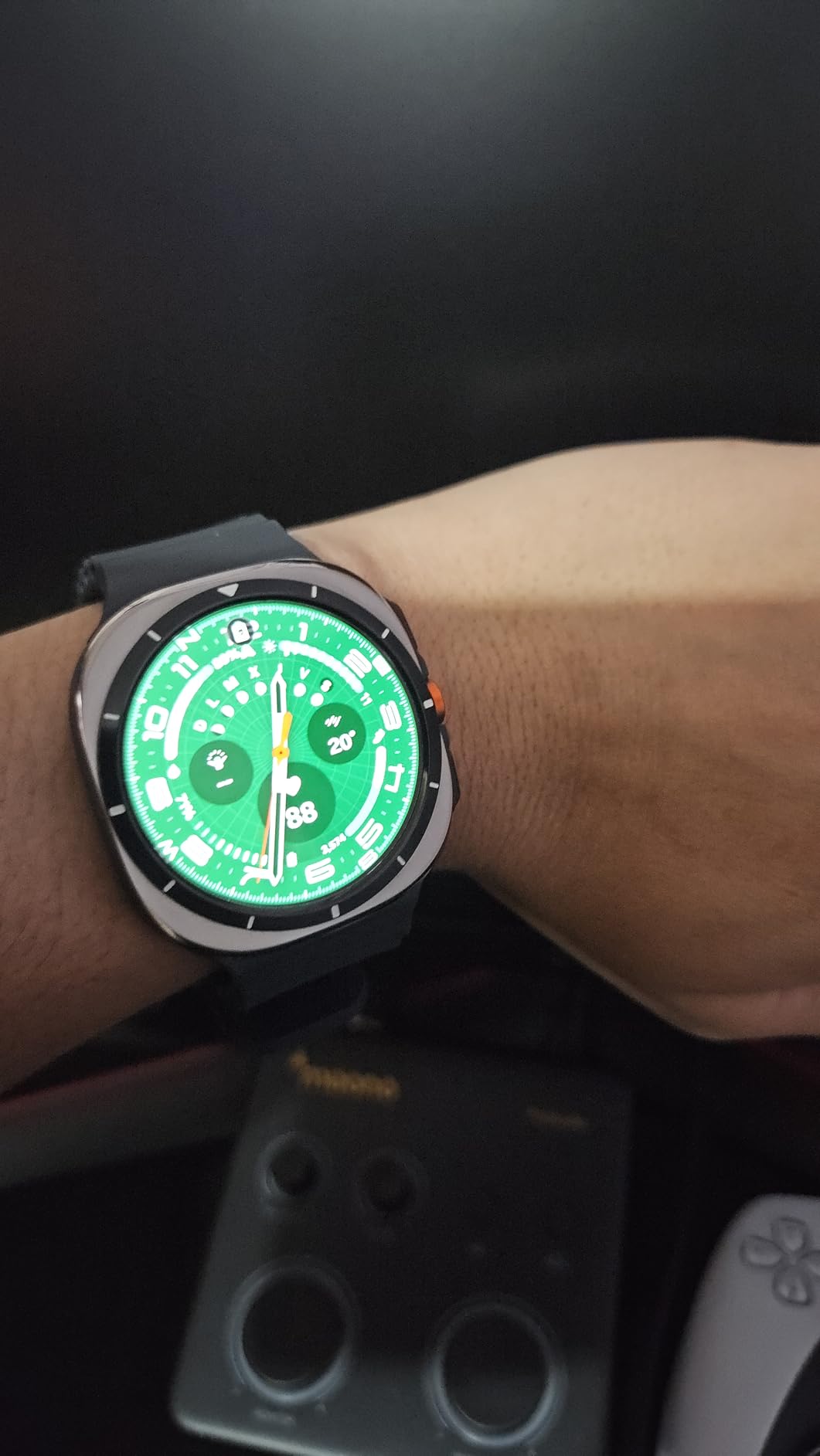 Samsung Galaxy Watch Ultra (2025) 47mm LTE Smartwatch, Titanium Casing, Advanced Sleep Coaching, Running Coach, Energy Score, Heart Rate Tracking, GPS, Titanium Gray [US Version, 2 Yr Warranty] - Customer Photo 2