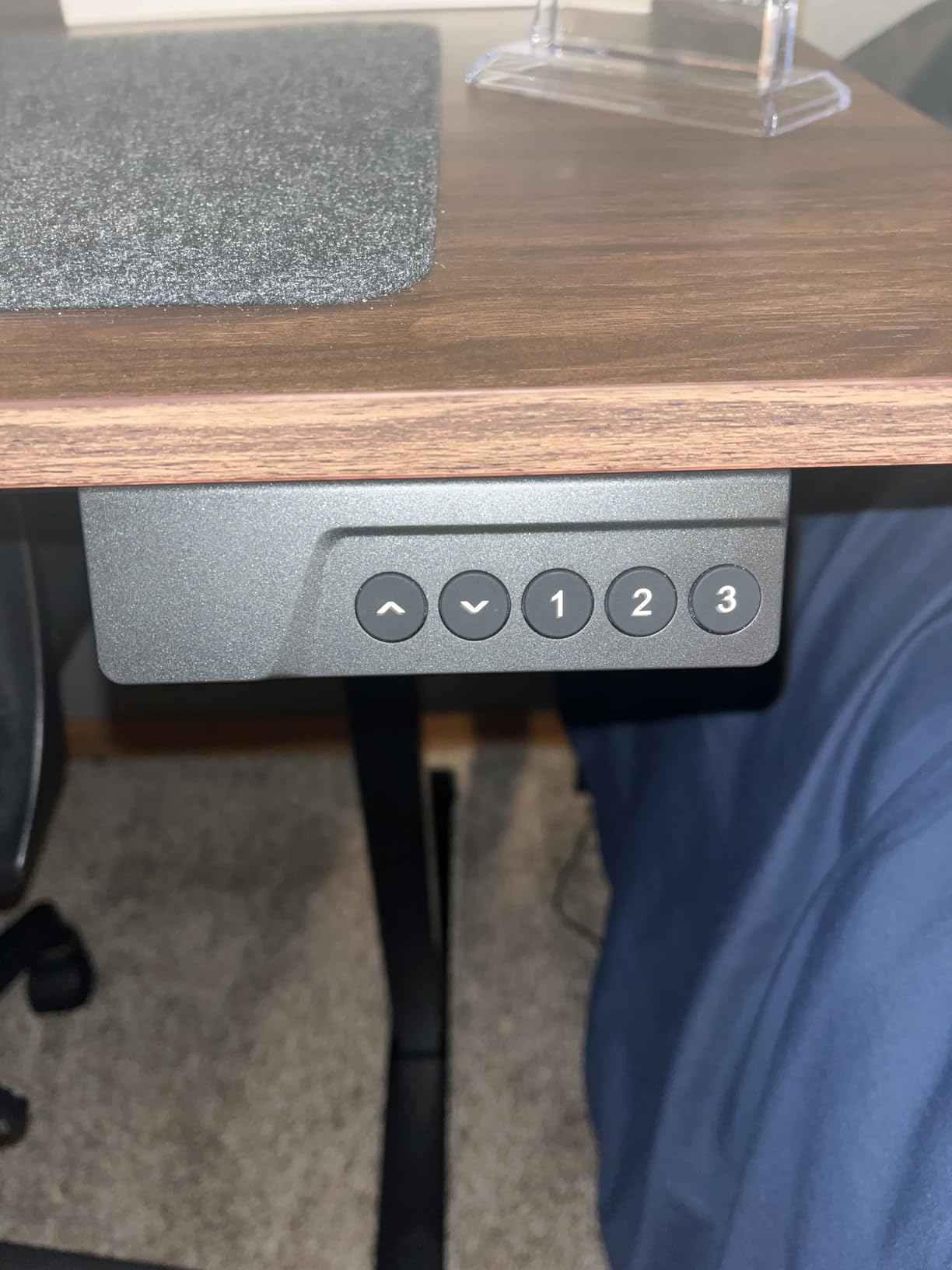 FEZIBO Standing Desk, 48 × 24 Inches Electric Height Adjustable, Sit and Stand Up, Computer Office Desk with Splice Board, White Frame/Maple TOP - Customer Photo 2