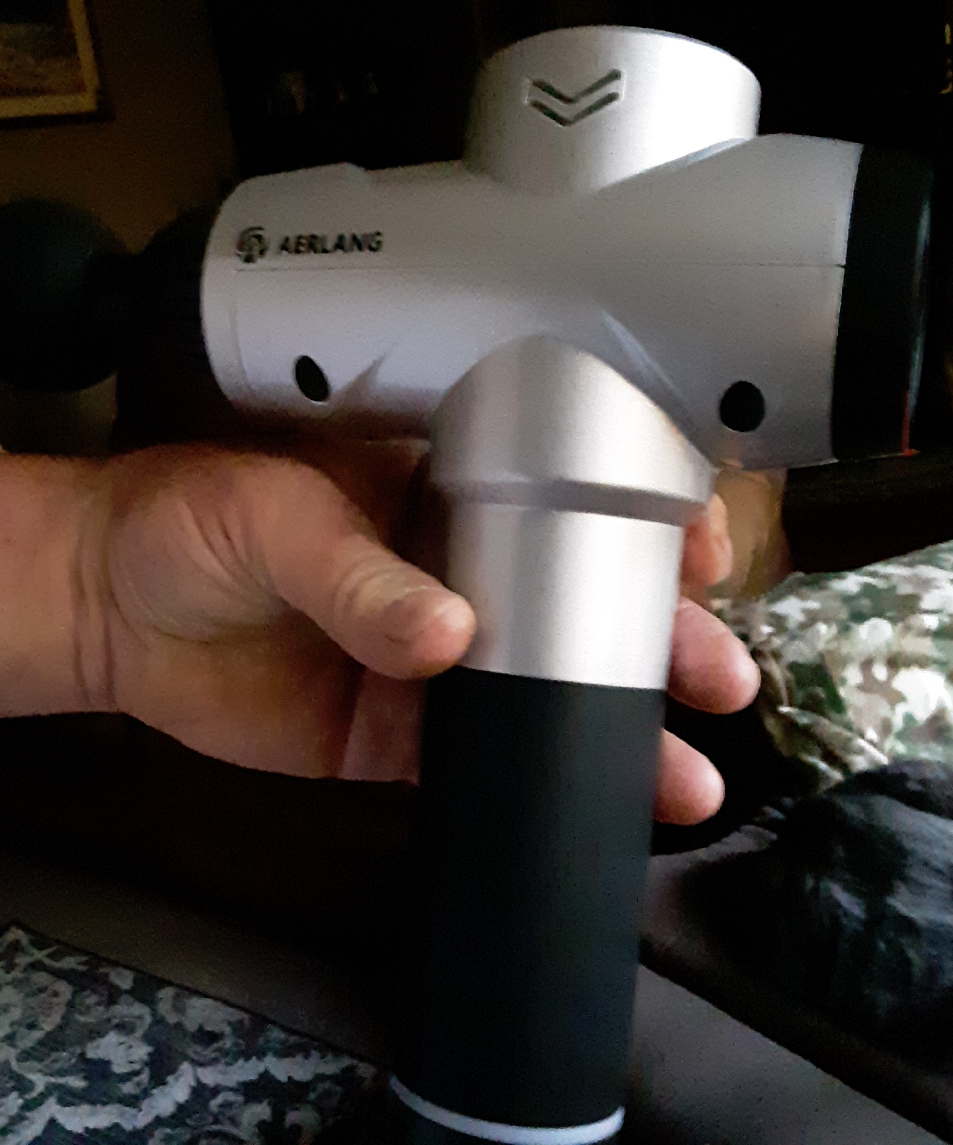 AERLANG Massage Gun with Heat and Cold,Deep Tissue Massage Gun, Back and Neck Massager for Pain Relief,Muscle Percussion Massager,Handheld Messager with 7Heads&Silent Birthday Gifts for him Customer Review AERLANG Massage Gun with Heat and Cold,Deep Tissue Massage Gun, Back and Neck Massager for Pain Relief,Muscle Percussion Massager,Handheld Messager with 7Heads&Silent Birthday Gifts for him - Customer Photo 5