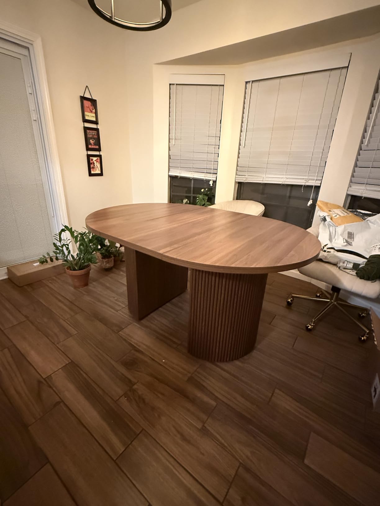 41 in-78 in Extendable Dining Room Table for 4-8, Round Expandable Kitchen Table with Fluted Base, Modern Farmhouse Oval Dinner Tables for Dining Room Kitchen Living Room (Walnut) - Customer Photo 2