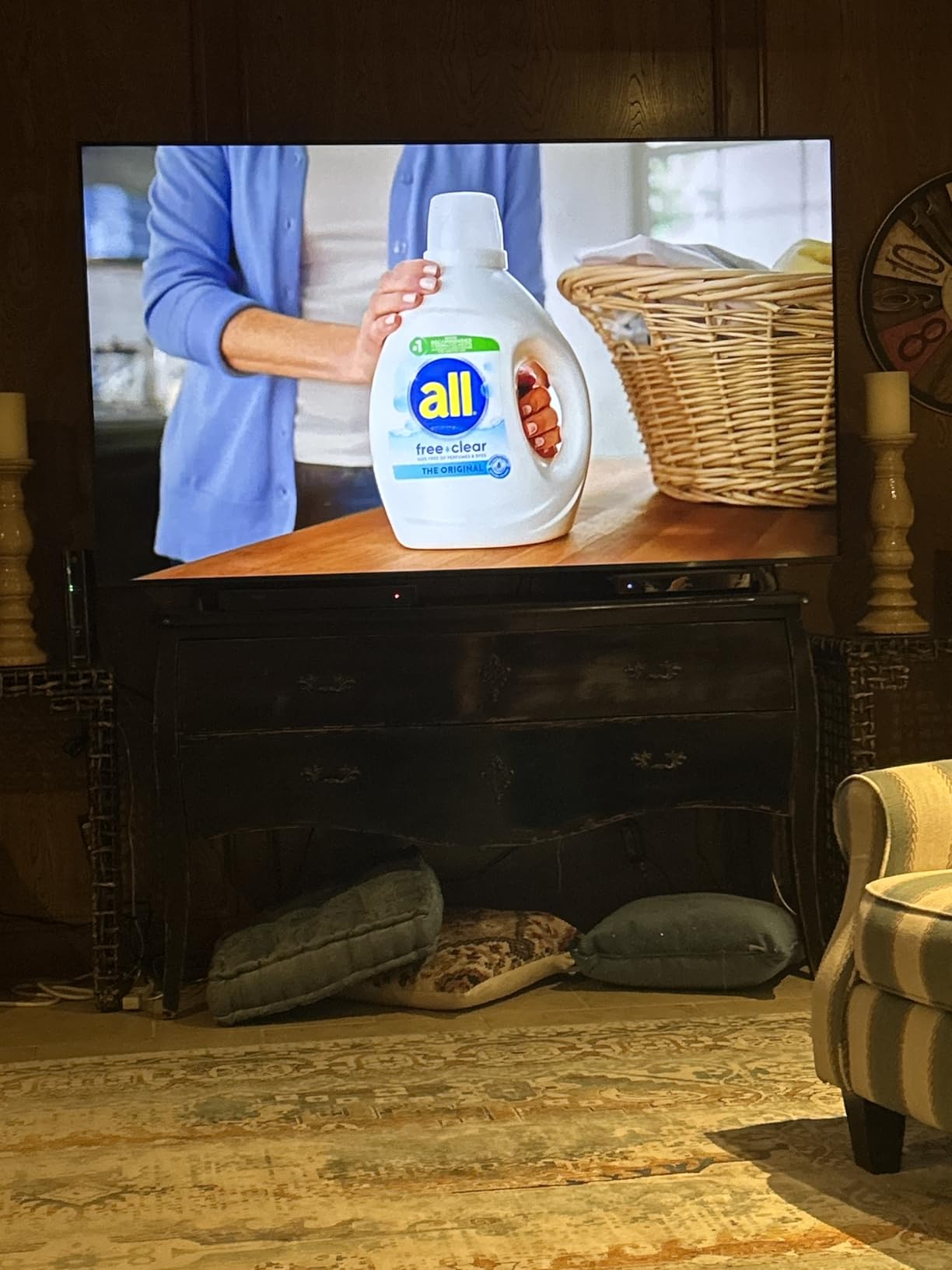 Samsung 75-Inch Class QLED Q6F Series Smart TV (2025 Model, 75Q6F) Q4 Lite Processor, Quantum HDR, Motion Xcelerator 60Hz, Color Booster, 4K Upscaling, Works with Alexa - Customer Photo 1