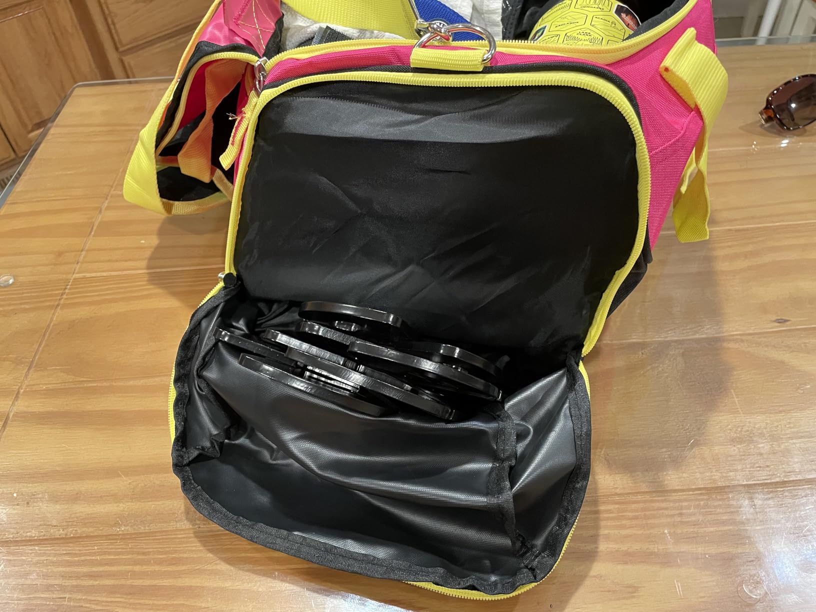 Urbanstand Gym Bag for Men & Women - 40L Duffel Bag with Shoe Compartment, Carry On Weekender Water Resistant Duffle Bag for Travel, Sports, Fitness & Workout, Black - Customer Photo 1