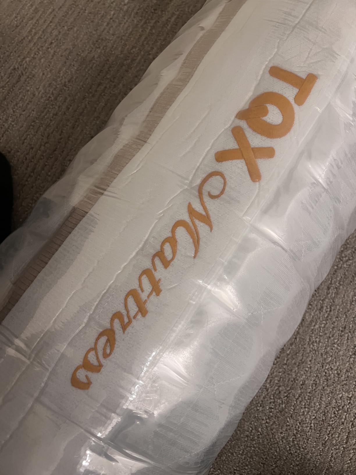 TQX Queen Mattress,12 Inch Hybrid Mattress in a Box: Memory Foam & Pocket Springs for Pressure Relief, Motion Isolation, Medium Firm,CertiPUR-US Certified,Fiberglass Free, 365 Night Trial - Customer Photo 1