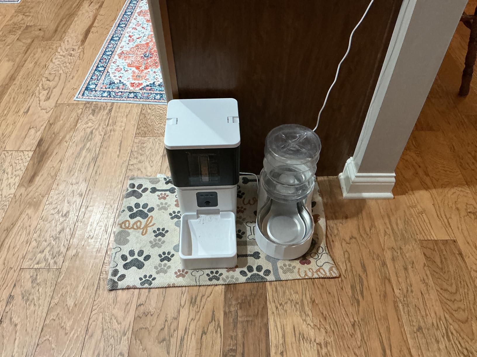 Automatic Dog Feeder with Camera: 8L/33 Cups 5G WiFi Timed Food Dispenser for Medium Dogs - 1080P HD Night Vision Video Recording 2-Way Audio APP Control - Customer Photo 1