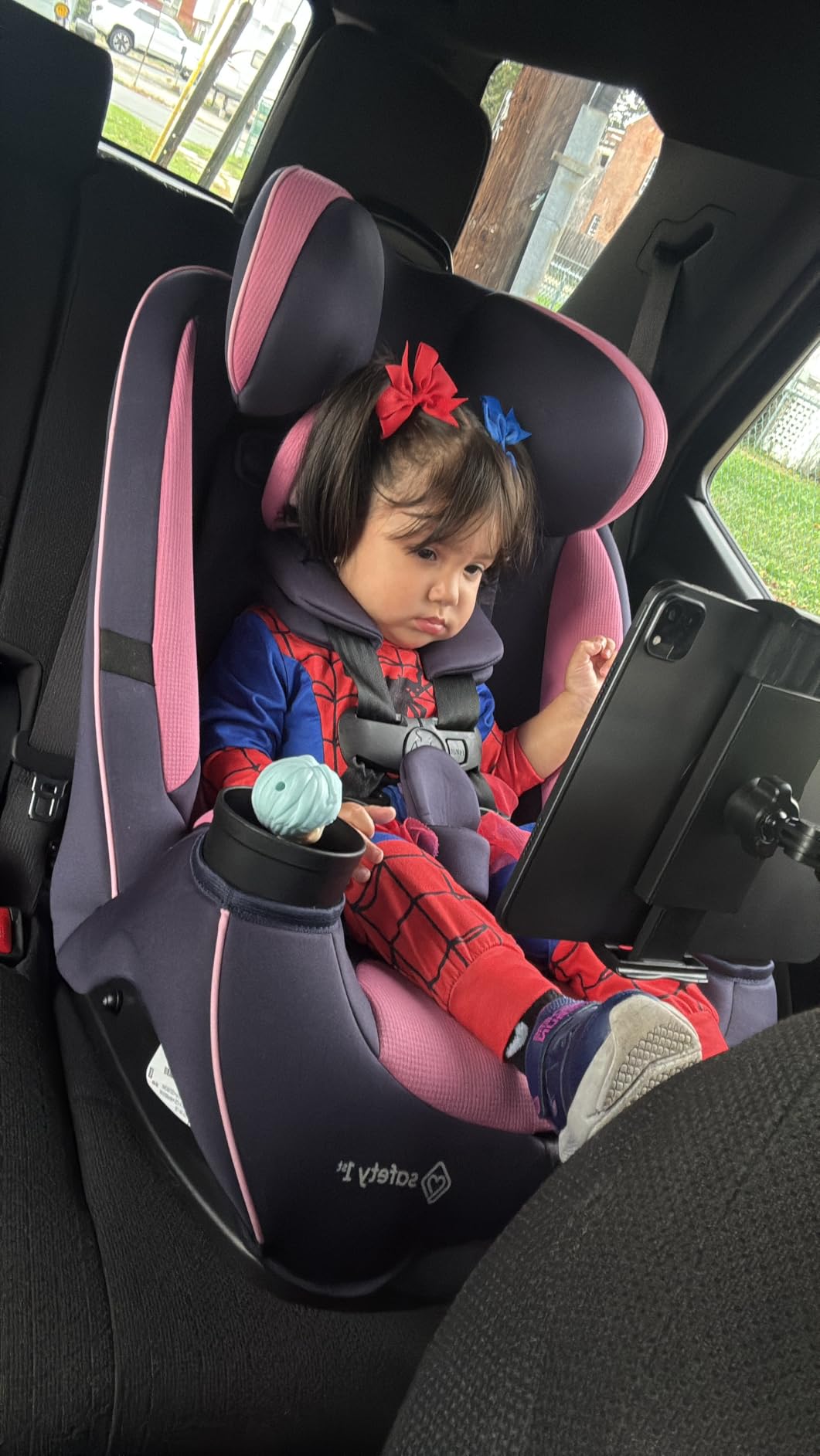 Safety 1st Grow and Go All-in-One Slim Convertible Car Seat, Rear Facing, 5-40 lbs, Forward Facing (30–65 lbs), High Back Booster Seat 40-100 pounds, Black Phantom - Customer Photo 1