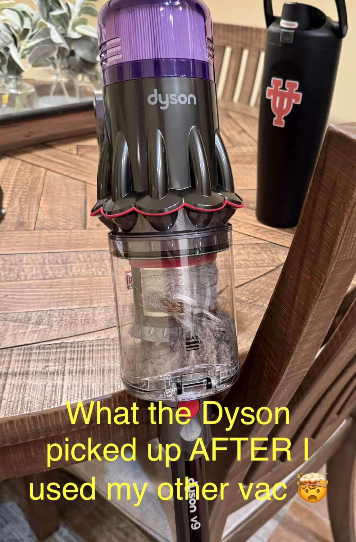 Dyson V9 Motorbar Cordless Vacuum, Cleans Hard Floors and Carpets, Detangles, Converts to Handheld, 100AW, 3 Power Modes, Up to 40 Minutes¹ - Customer Photo 2