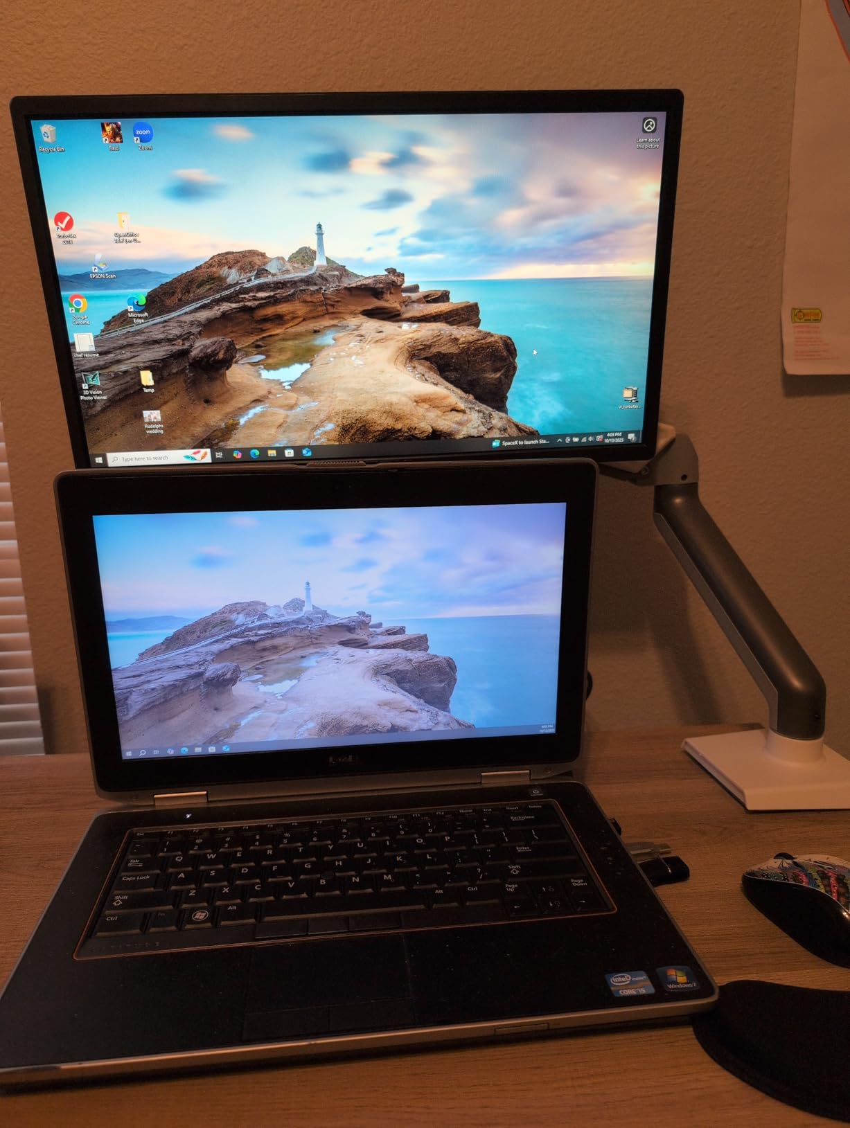 AOC Monitor Mount, Adjustable Single Monitor Arm for 17–32 Inch Screens, Fits 4.4–19.8lbs, Cable Management, VESA 75x75/100x100, C-Clamp & Grommet Base Customer Review AOC Monitor Mount, Adjustable Single Monitor Arm for 17–32 Inch Screens, Fits 4.4–19.8lbs, Cable Management, VESA 75x75/100x100, C-Clamp & Grommet Base - Customer Photo 1