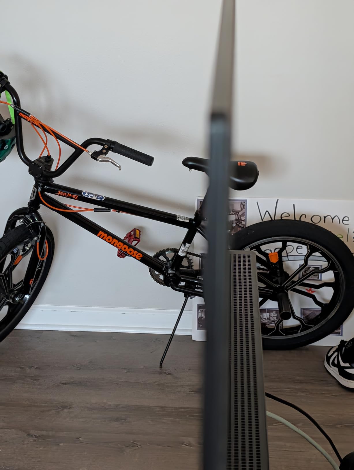 LG 65-Inch Class OLED AI 4K B5 Series Smart TV w/Dolby Atmos, Dolby Vision, HDR10, AI Super Upscaling 4K, Filmmaker Mode, Wow Orchestra, Alexa Built-in (OLED65B5PUA.AUSZ, 2025) - Customer Photo 4