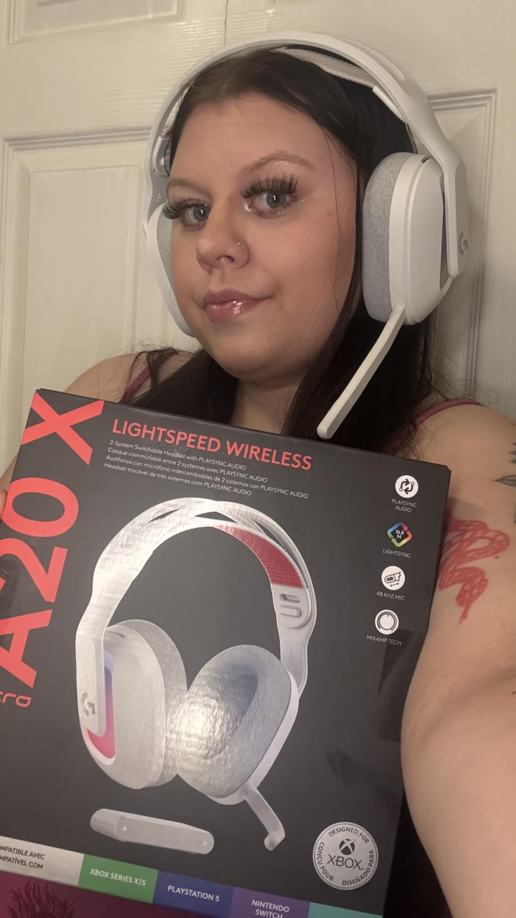 Logitech G Astro A20 X Lightspeed Wireless Gaming Headset for PS5, Xbox, Switch, PC with 2-System PLAYSYNC Audio, Bluetooth, LIGHTSYNC RGB, and 48 kHz Boom Mic - Black - Customer Photo 2