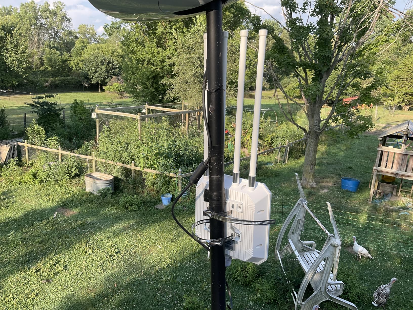 WAVLINK WiFi 7 BE5100 Outdoor WiFi Extender, Dual Band Long-Range Outdoor WiFi Repeater|Access Point|Mesh Router, POE Powered | IP67 Waterproof | 4 x 8dBi Antennas, 2.5 Gbps Ethernet, Up to 2800 sq.ft - Customer Photo 3