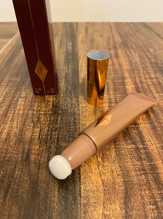 Charlotte Tilbury Hollywood Liquid Contour Wand - Easy-to-Use Contour Stick & Liquid Bronzer for Sculpting & Shaping - Leaves a Natural-Looking Sculpted Finish - Customer Photo 1