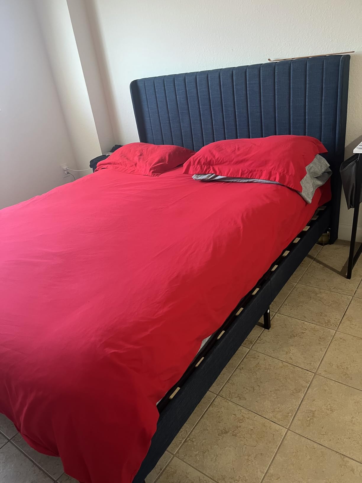 Yaheetech Queen Bed Frame Upholstered Platform Bed with Fabric Headboard, Wing Edge Design/Non-Slip and Noise-Free/Wooden Slats Support/No Box Spring Needed/Easy Assembly, Black Queen Bed - Customer Photo 1