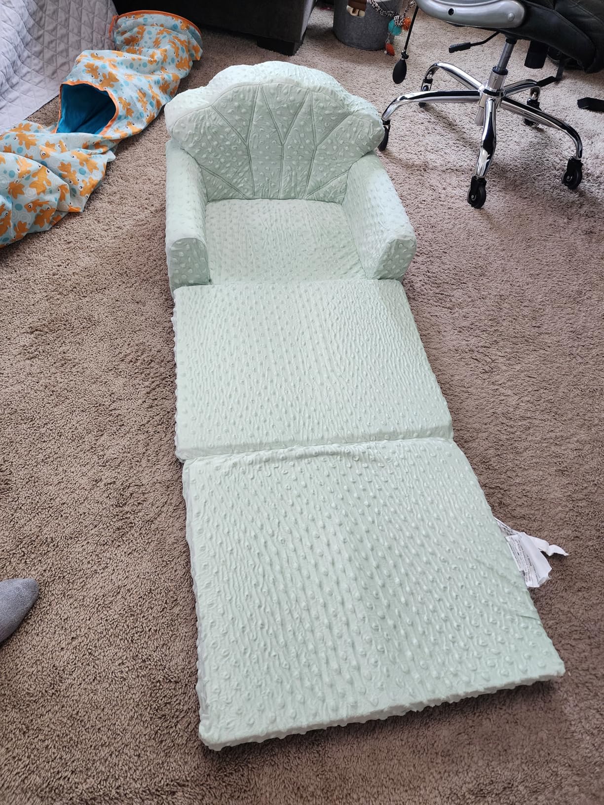 ATTABABY Kids Couch, 2-in-1 Soft Bubble Dot Minky Fold-Out Couch, Convertible Sofa to Lounger for 1-3 Years Old, Kid Furniture for Playroom, Blue Customer Review ATTABABY Kids Couch, 2-in-1 Soft Bubble Dot Minky Fold-Out Couch, Convertible Sofa to Lounger for 1-3 Years Old, Kid Furniture for Playroom, Blue - Customer Photo 2