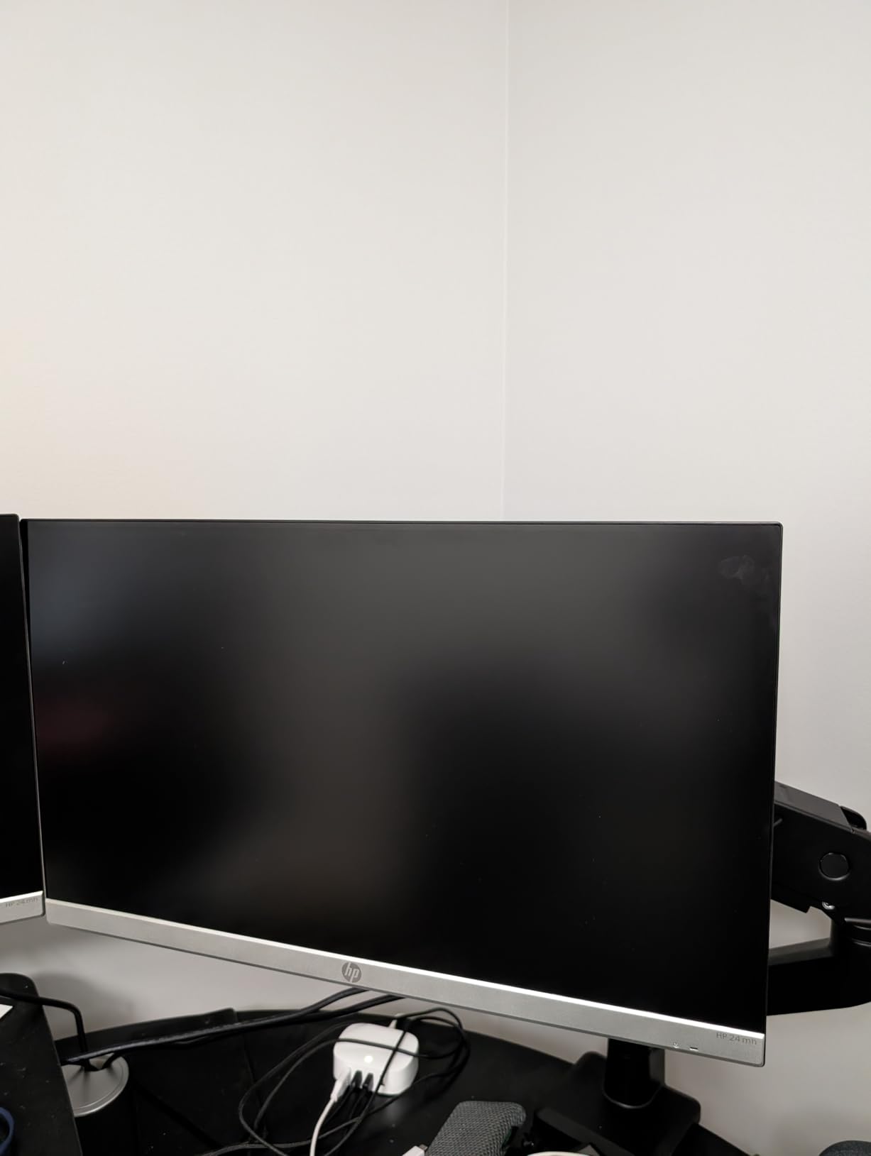 monTEK Single Monitor Arm for Max 45 Inch Ultrawide Screens Adjustable Monitor Desk Mount Holds 35 Lbs Cable Management with Clamp/Grommet Desk Mount, VESA 75/100mm, MA1007BK Customer Review monTEK Single Monitor Arm for Max 45 Inch Ultrawide Screens Adjustable Monitor Desk Mount Holds 35 Lbs Cable Management with Clamp/Grommet Desk Mount, VESA 75/100mm, MA1007BK - Customer Photo 2