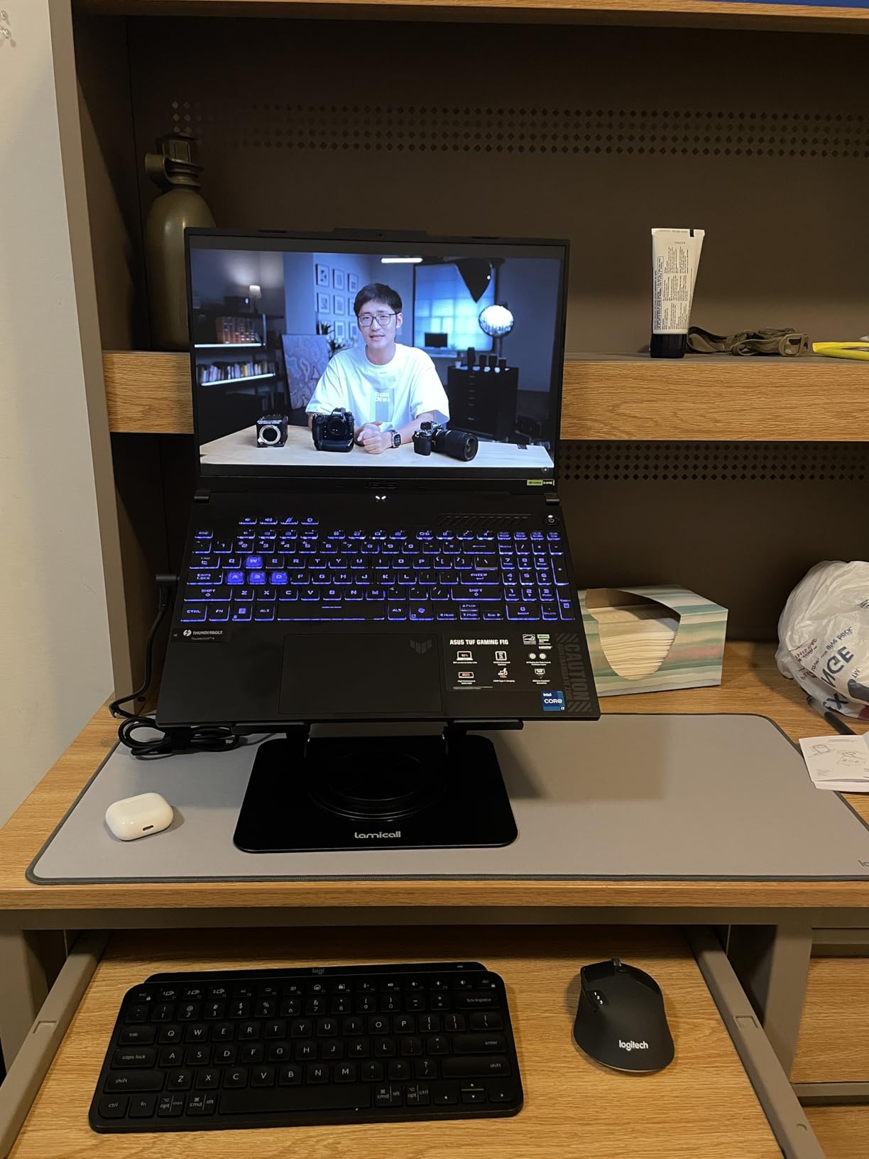 Lamicall Adjustable Laptop Stand for Desk - 360 Rotating Base Ergonomic Computer Stand, Aluminum Laptop Riser Foldable Protable for Office Home fits MacBook Air Pro, Dell, HP (10-17.3'') - Black Customer Review Lamicall Adjustable Laptop Stand for Desk - 360 Rotating Base Ergonomic Computer Stand, Aluminum Laptop Riser Foldable Protable for Office Home fits MacBook Air Pro, Dell, HP (10-17.3'') - Black - Customer Photo 2