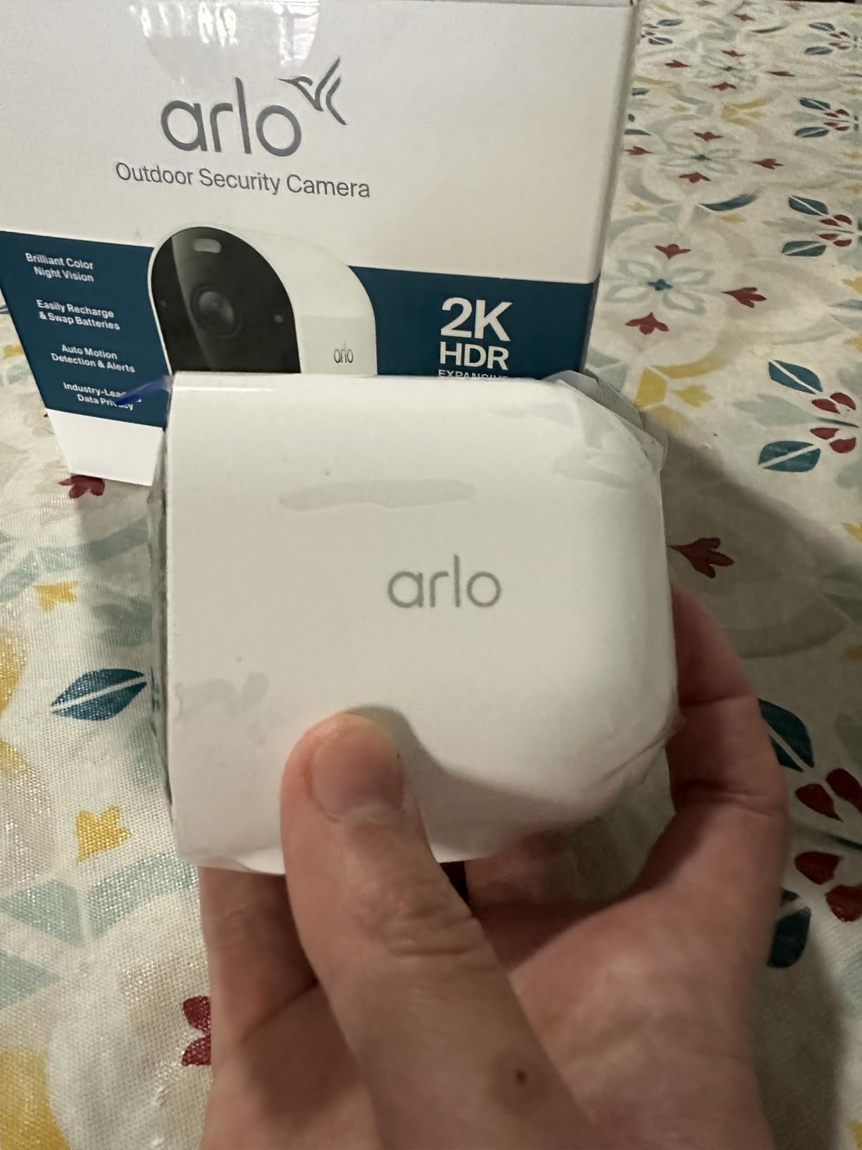 Arlo Pro Security Camera 2K HDR (6th Gen, 2025 Release) - Wireless Outdoor Camera, Rechargeable Removeable Battery, Event Captions, Emergency Response, 1-Month Trial of Secure Plan, 1 Cam, White - Customer Photo 1