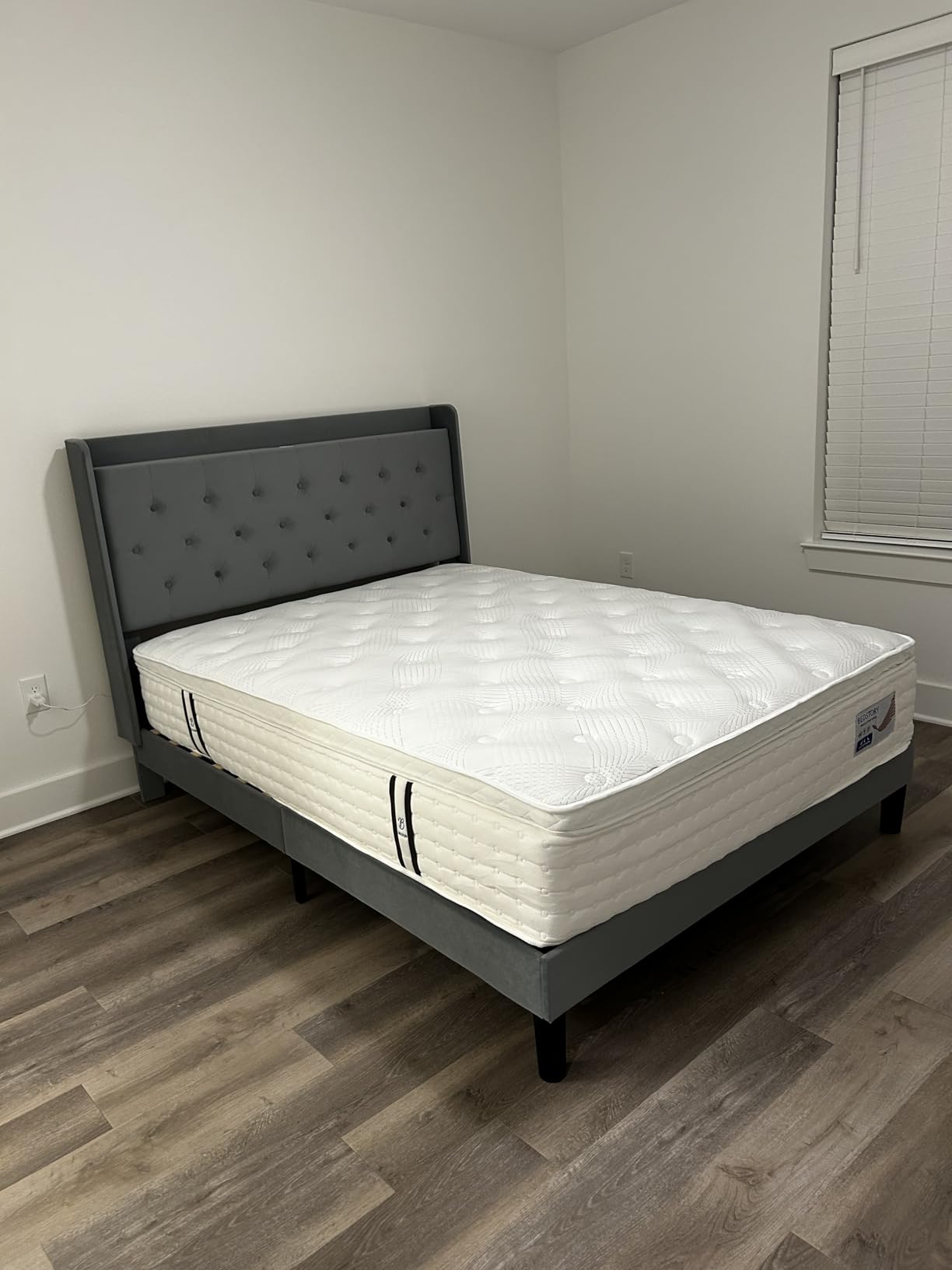 BedStory Firm Queen Size Mattress 14 Inch, Luxury Hybrid Mattress in a Box for Zoned Pressure and Pain Relief, Signature Collection Deep Sleep Mattresses, Forever Warranty,365 Nights Trial - Customer Photo 1