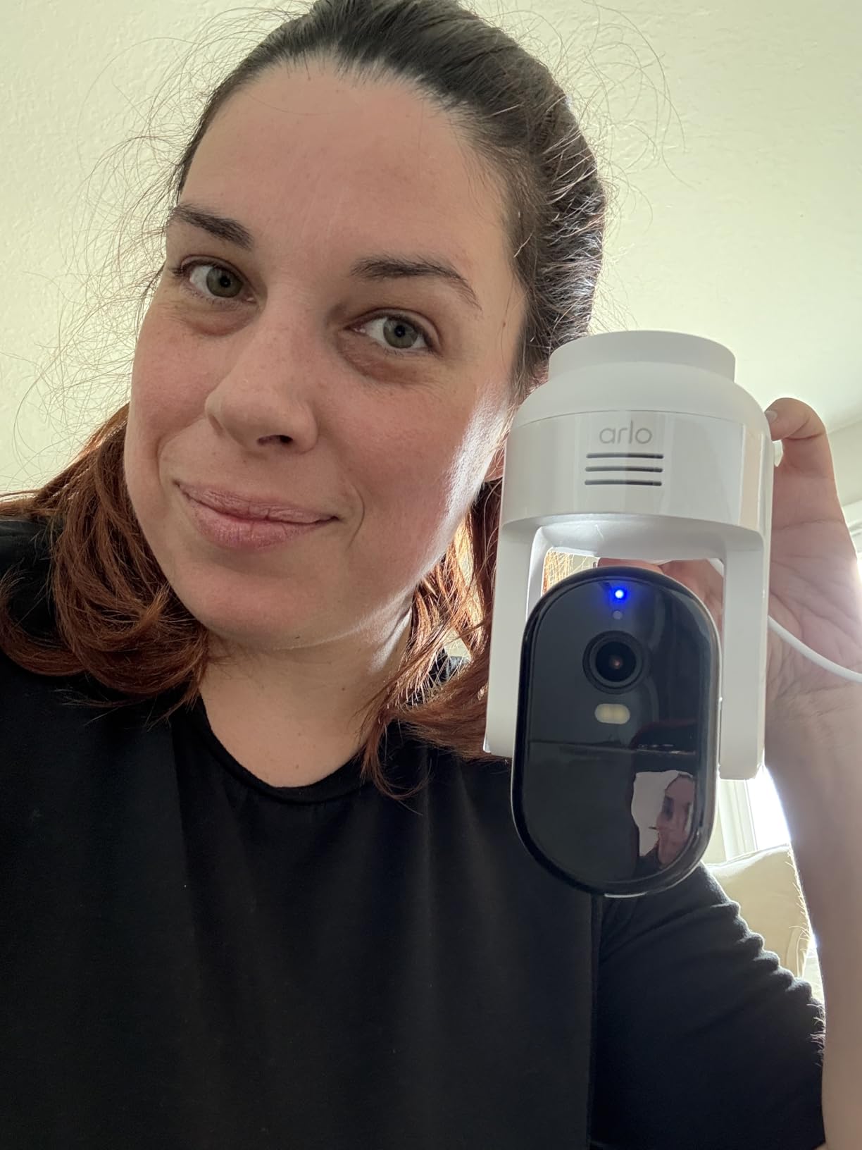 Arlo Essential Pan Tilt Security Camera 2K - Wired Plug-in Power Outdoor Camera, Person Recognition, Package Detection, Animated Preview, 1-Month Trial of Secure Plan, Auto Motion Tracking, 1 Cam - Customer Photo 5