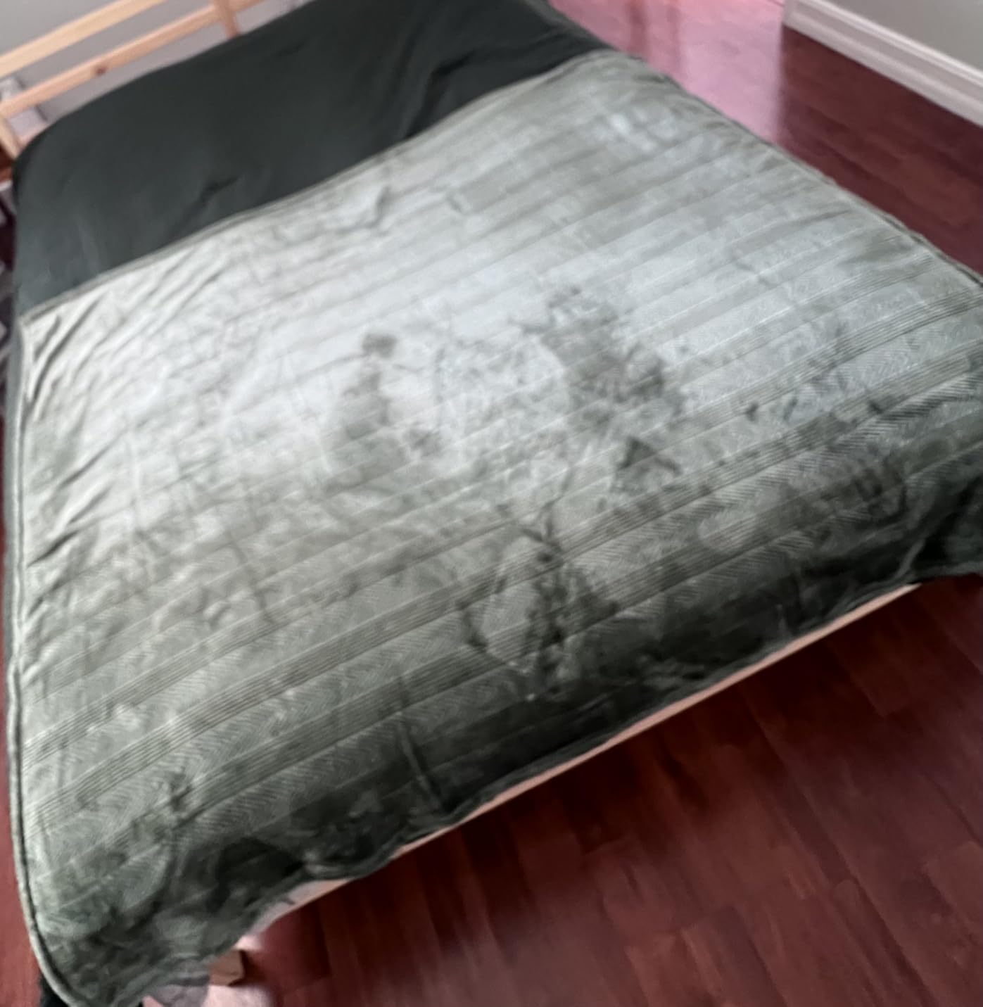 Queen Mattress 14 Inch, Hybrid Mattresses Medium Firm with Gel Memory Foam & Pocketed Coils, Motion Isolation, CertiPUR-US Certified, Pressure Relief for Silent Sleep - Customer Photo 1