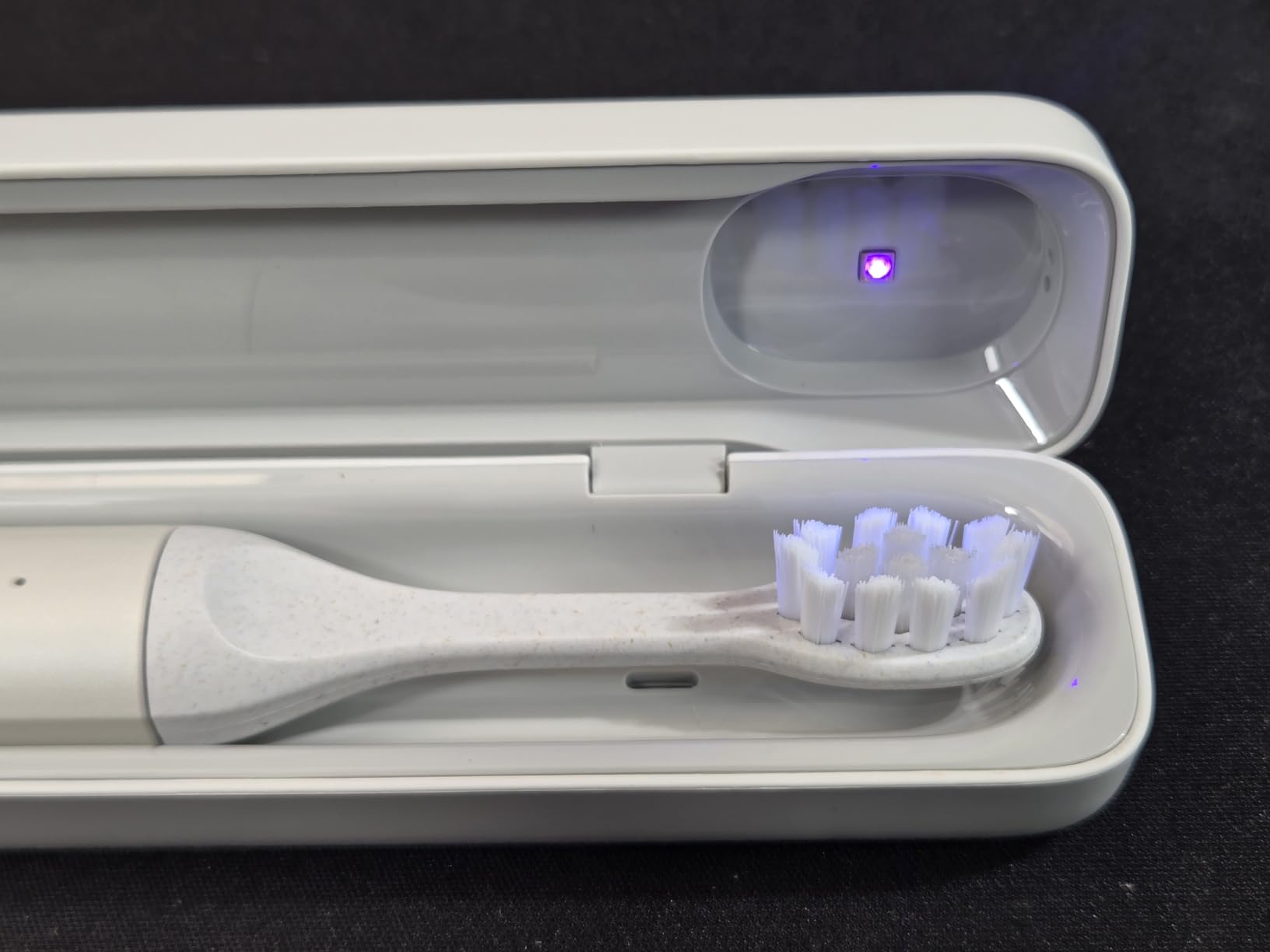 SURI 2.0 New Sonic Electric Toothbrush with Pressure Sensor & UV-Cleaning Travel Case | 1 Month+ Battery | Electric Toothbrush for Adults | Travel Toothbrushes | Tooth Brush | Green - Customer Photo 1