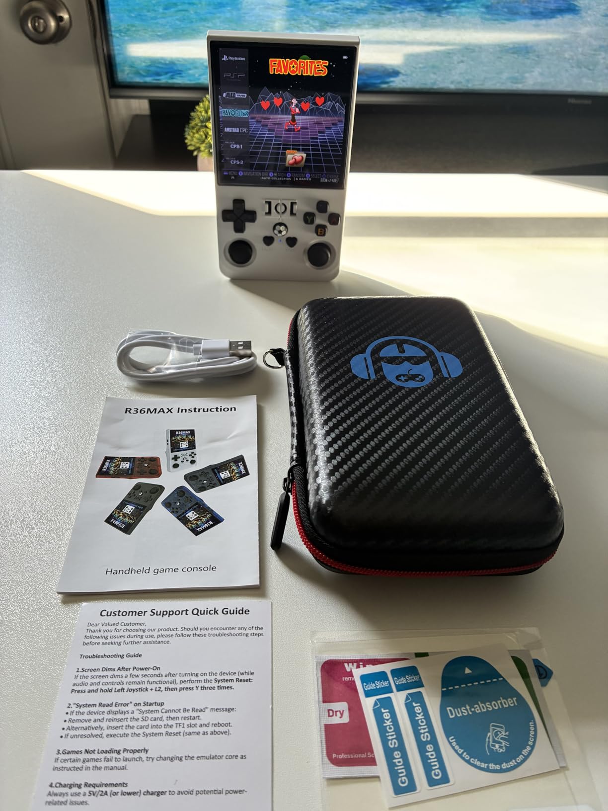 R36MAX Retro Handheld Game Console, 4.0 Inch 720x720 IPS Screen, Built-in 18,000+ Classic Game, Portable Hand Held Open Source Linux System, 4000mAh Battery Retro Gaming Console (Blue 64GB) - Customer Photo 3