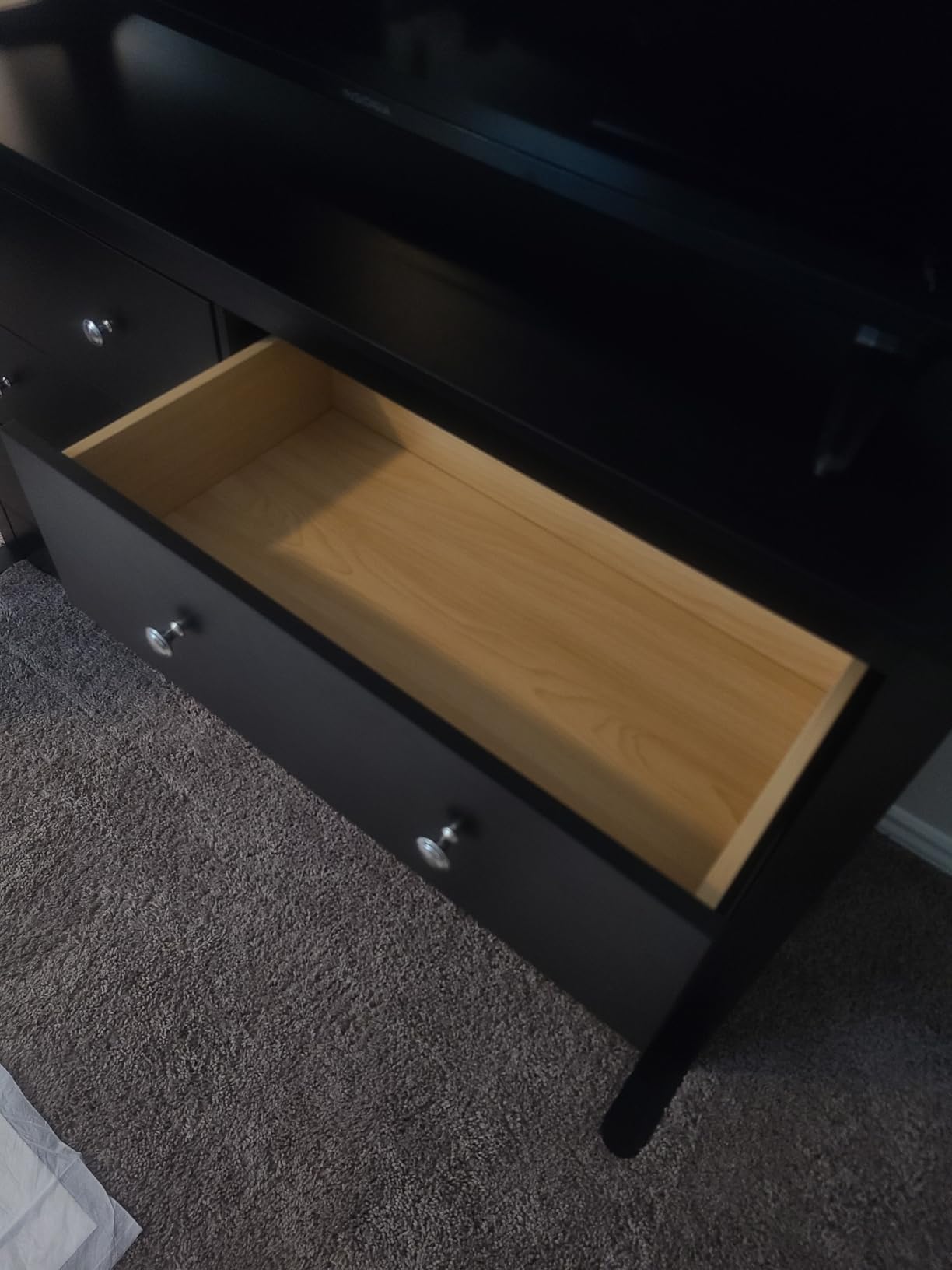 Furmax Dresser for Bedroom, 6 Wood Dresser, Chest of Drawers, for TV up to 65 inch, TV Stand Storage Chest of Drawers for Hallway Entryway (Black) - Customer Photo 2