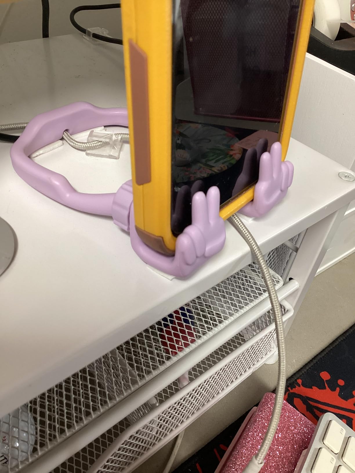 Cell Phone Stand Stocking Stuffers for Teens Girls Boys Kids Gifts: Upgrade Adjustable Peace Sign Thumbs Lazy Cell Phone Holder for Desk Cool Gadgets Birthday Gifts for Women Men Teenage Adults Wife Customer Review Cell Phone Stand Stocking Stuffers for Teens Girls Boys Kids Gifts: Upgrade Adjustable Peace Sign Thumbs Lazy Cell Phone Holder for Desk Cool Gadgets Birthday Gifts for Women Men Teenage Adults Wife - Customer Photo 1