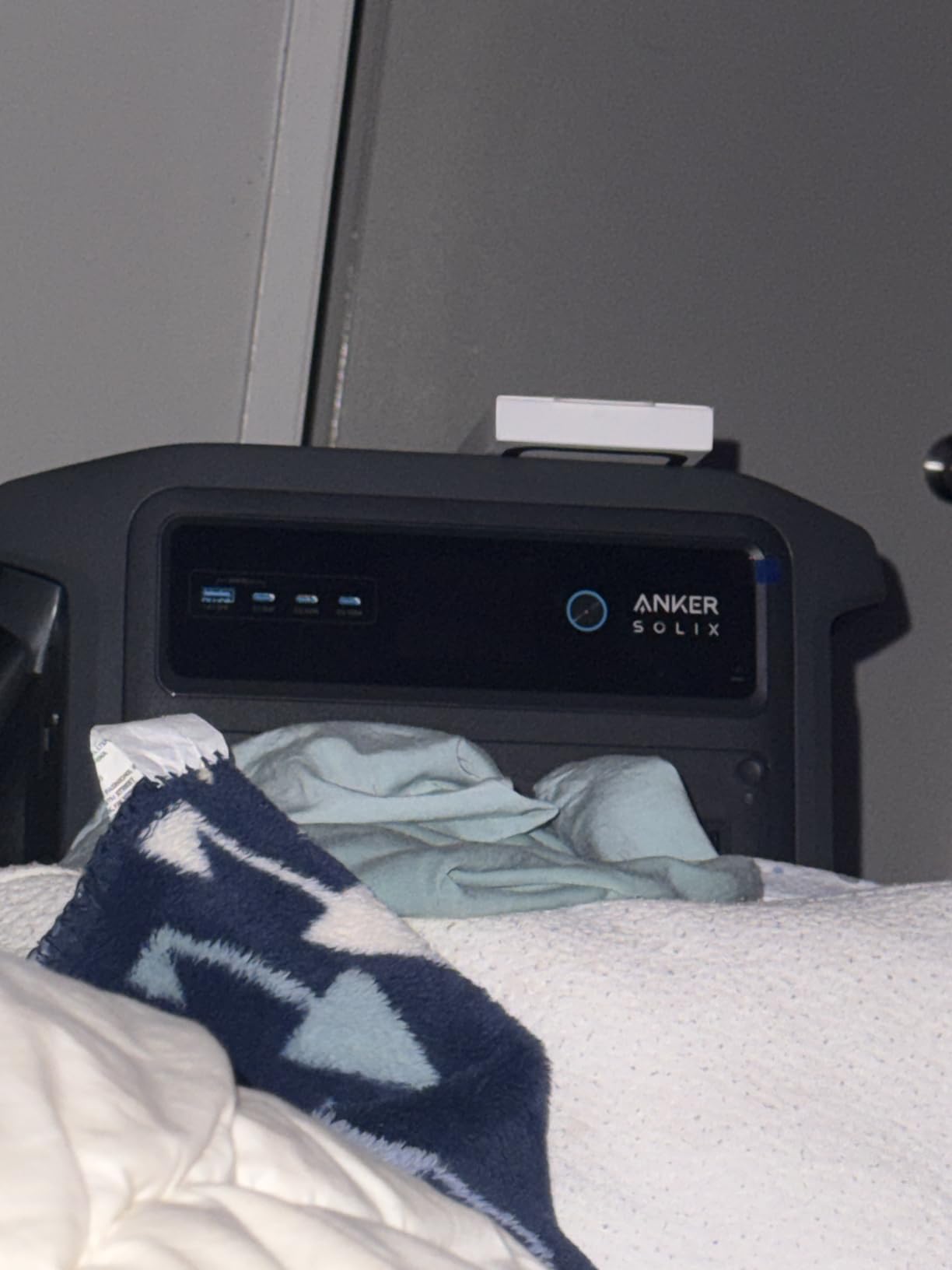 Anker SOLIX C1000 Gen 2 Portable Power Station, 2,000W (Peak 3,000W) Solar Generator, Full Charge in 49 Min, 1,024Wh LiFePO4 Battery for Home Backup, Power Outages, and Camping (Optional Solar Panel) - Customer Photo 1