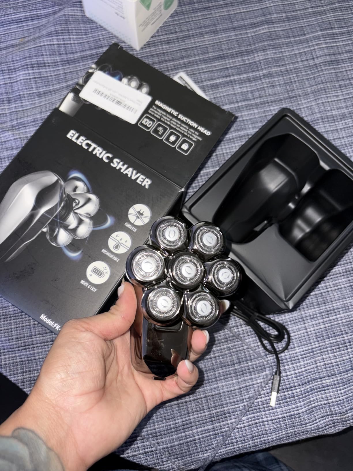 Head Shaver for Bald Men, Coklean 1400mAh Detachable Electric Shavers Rechargeable Rotary Shaver with LED Display & 8500RPM Motor IPX6 Waterproof Dry/Wet Electric Razor, Gift for Dad Husband - Customer Photo 2