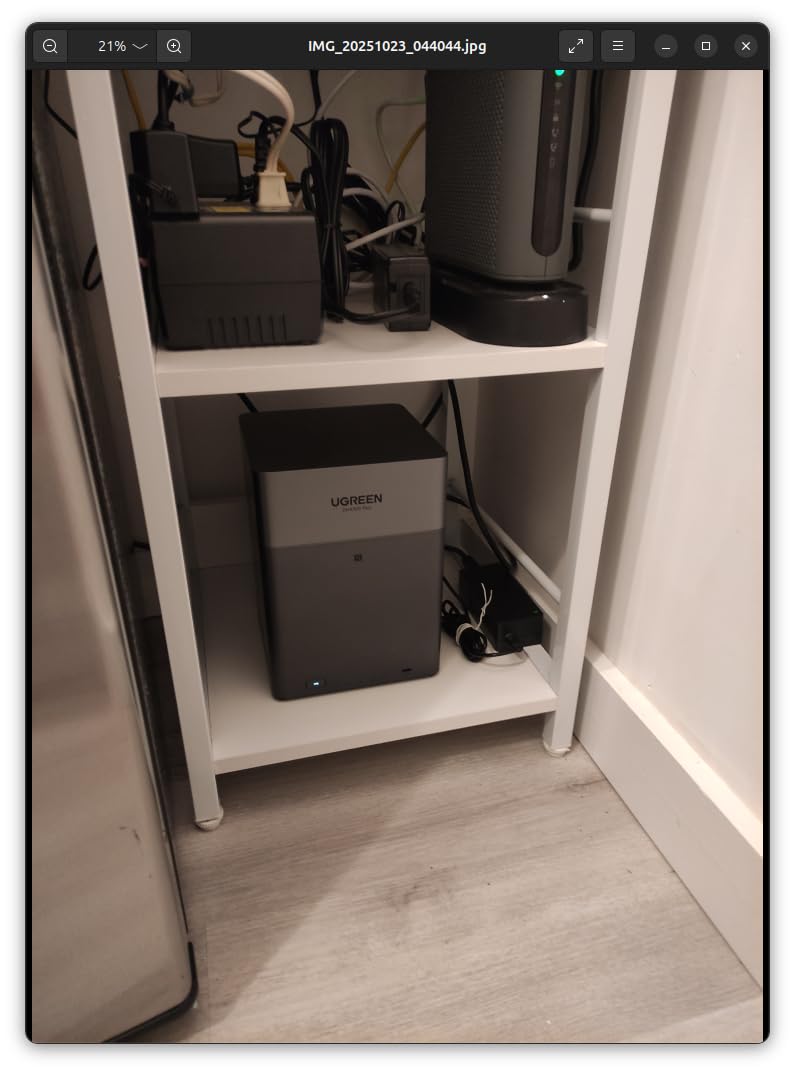 UGREEN NASync DH2300 2-Bay Desktop NAS, Support Capacity 60TB (Diskless), Remote Access, AI Photo Album, Beginner Friendly System, 4GB LPDDR4X RAM,1GbE, 4K HDMI, Network Attached Storage(Diskless) - Customer Photo 1