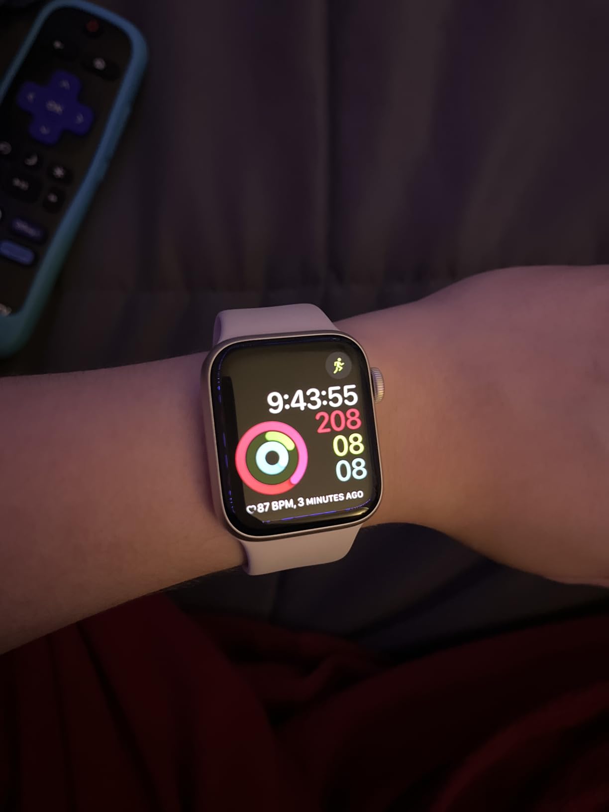 Apple Watch SE 3 [GPS 40mm] Smartwatch with Midnight Aluminum Case with Midnight Sport Band - S/M. Fitness and Sleep Trackers, Heart Rate Monitor, Always-On Display, Water Resistant - Customer Photo 1