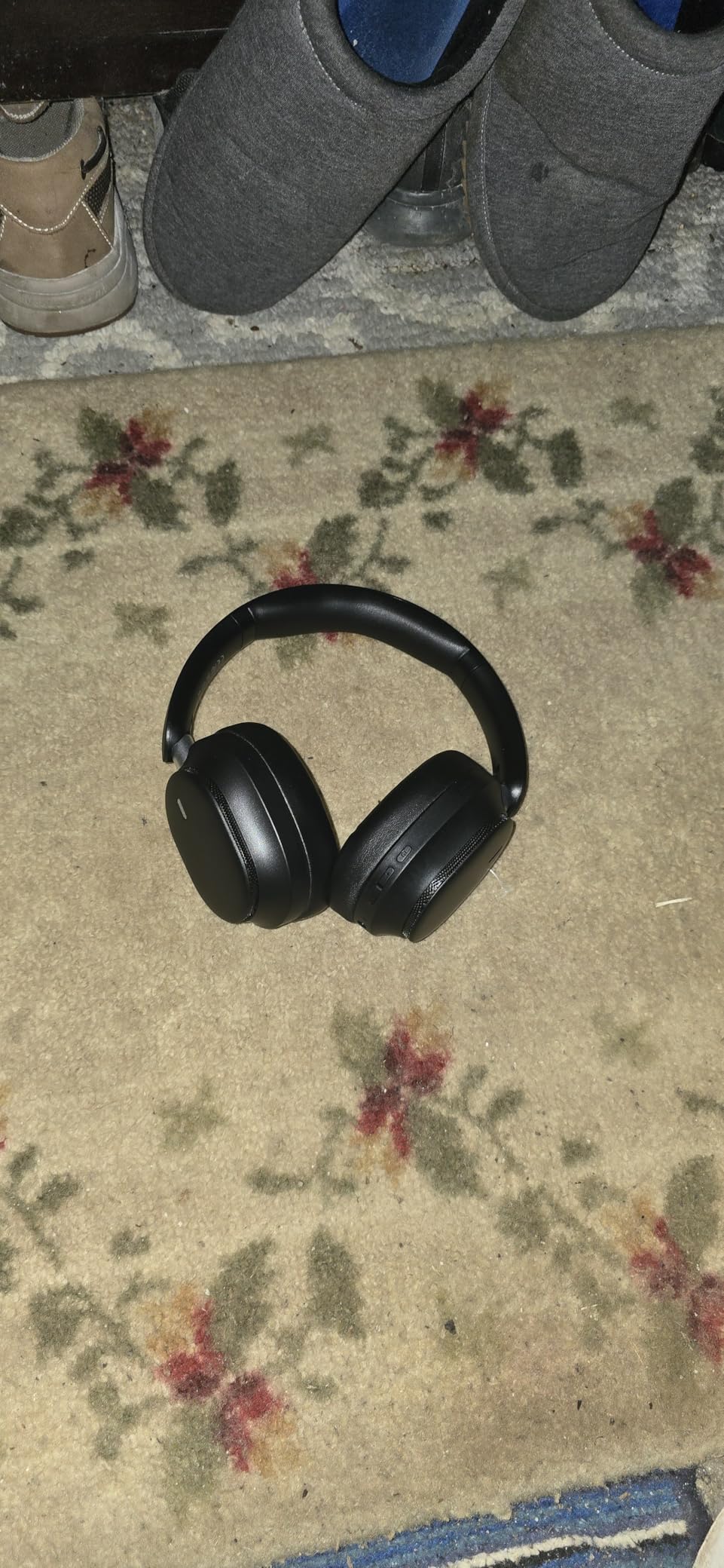 Hybrid Active Noise Cancelling Headphones, Over Ear Bluetooth 6.0 Wireless Headphones, 50H Playtime, Deep Bass, HiFi Stereo Sound, Lightweight Foldable for Travel, Home and Office（Black） - Customer Photo 5