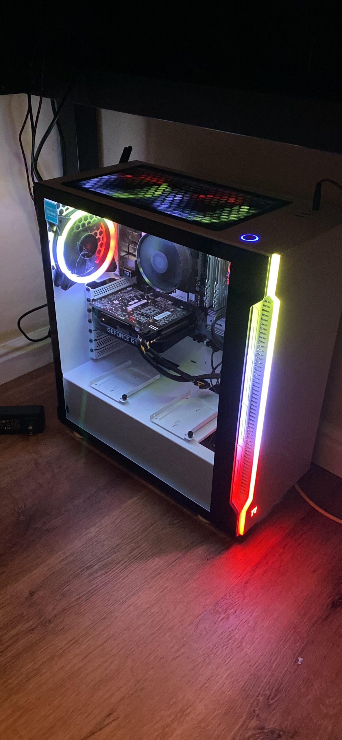Skytech Gaming King 95 Gaming PC, AMD Ryzen 7 7700 3.8GHz, NVIDIA RTX 4070 Super 12GB, 1TB NVMe SSD, 16GB DDR5 RAM 6000, 750W Gold PSU, Wi-Fi, Win 11, Desktop - Customer Photo 2