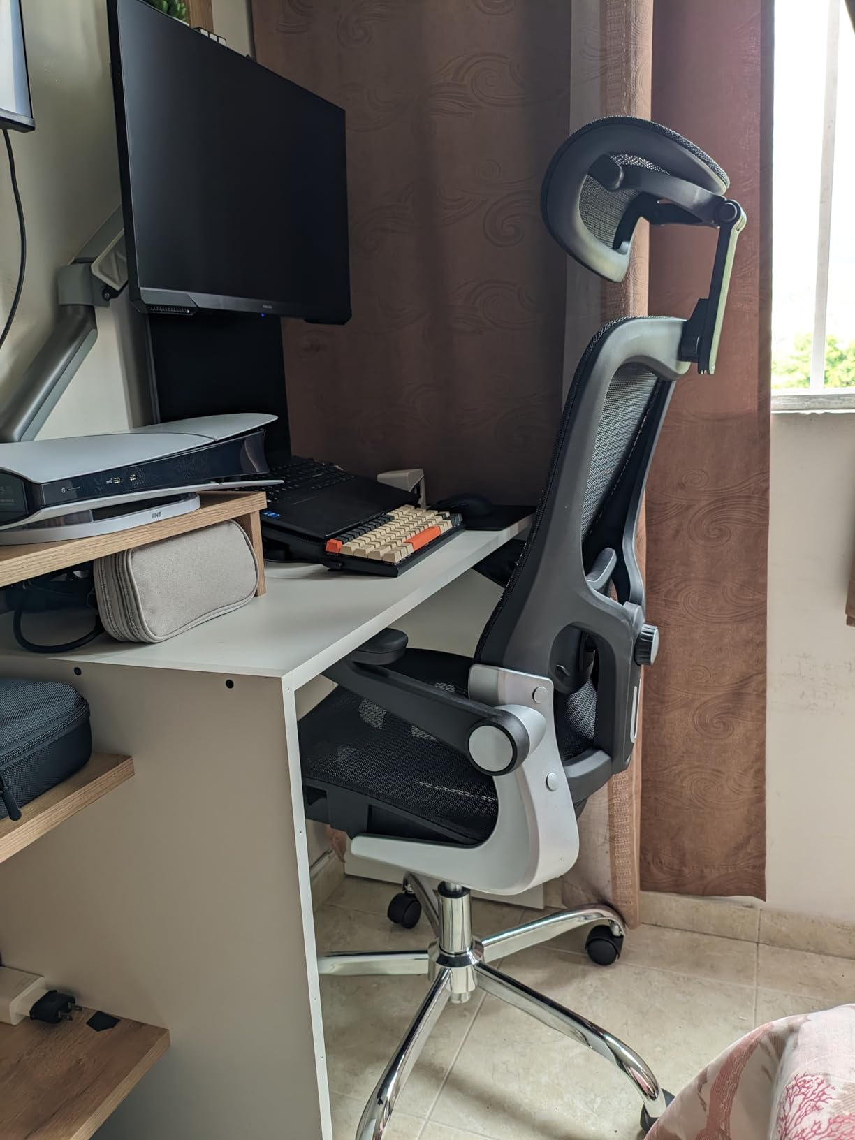 Ergonomic Office Chair，Mesh Seat Cushion with Flip-Up Armrests and 3D Headrest, Adjustable Lumbar Support, SGS Class 4 Gas Clylinder，Black - Customer Photo 1