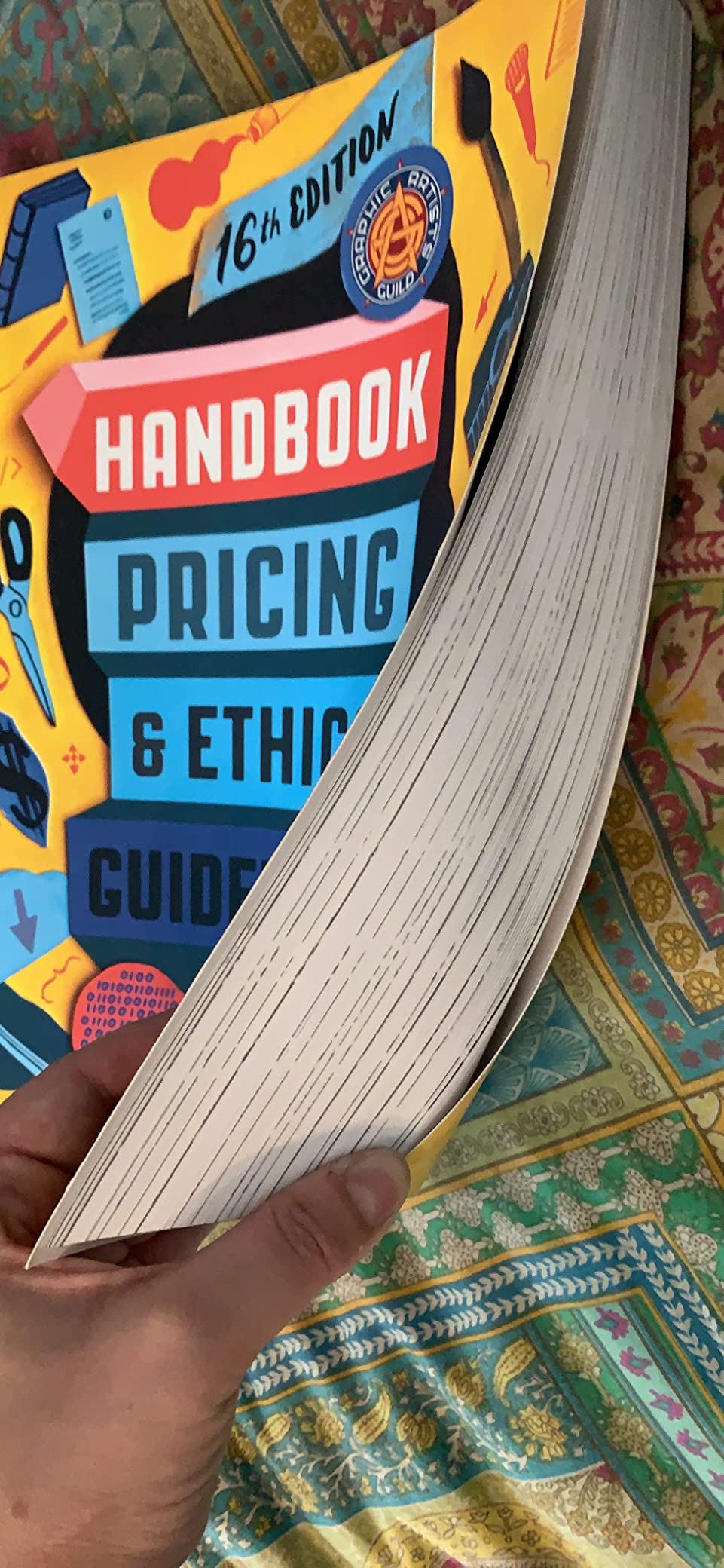 Graphic Artists Guild Handbook, 16th Edition: Pricing & Ethical Guidelines Customer Review Graphic Artists Guild Handbook, 16th Edition: Pricing & Ethical Guidelines - Customer Photo 2