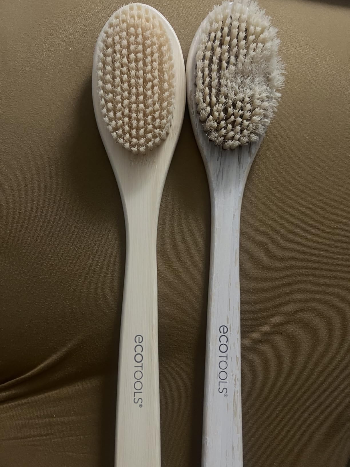 EcoTools Bath Bristle Brush, Bath Brush with Long Handle, Cleanse Back & Hard-to-Reach Areas, Eco Friendly Shower Brush for Exfoliating, Cruelty Free Nylon Bristles, Vegan - Customer Photo 1