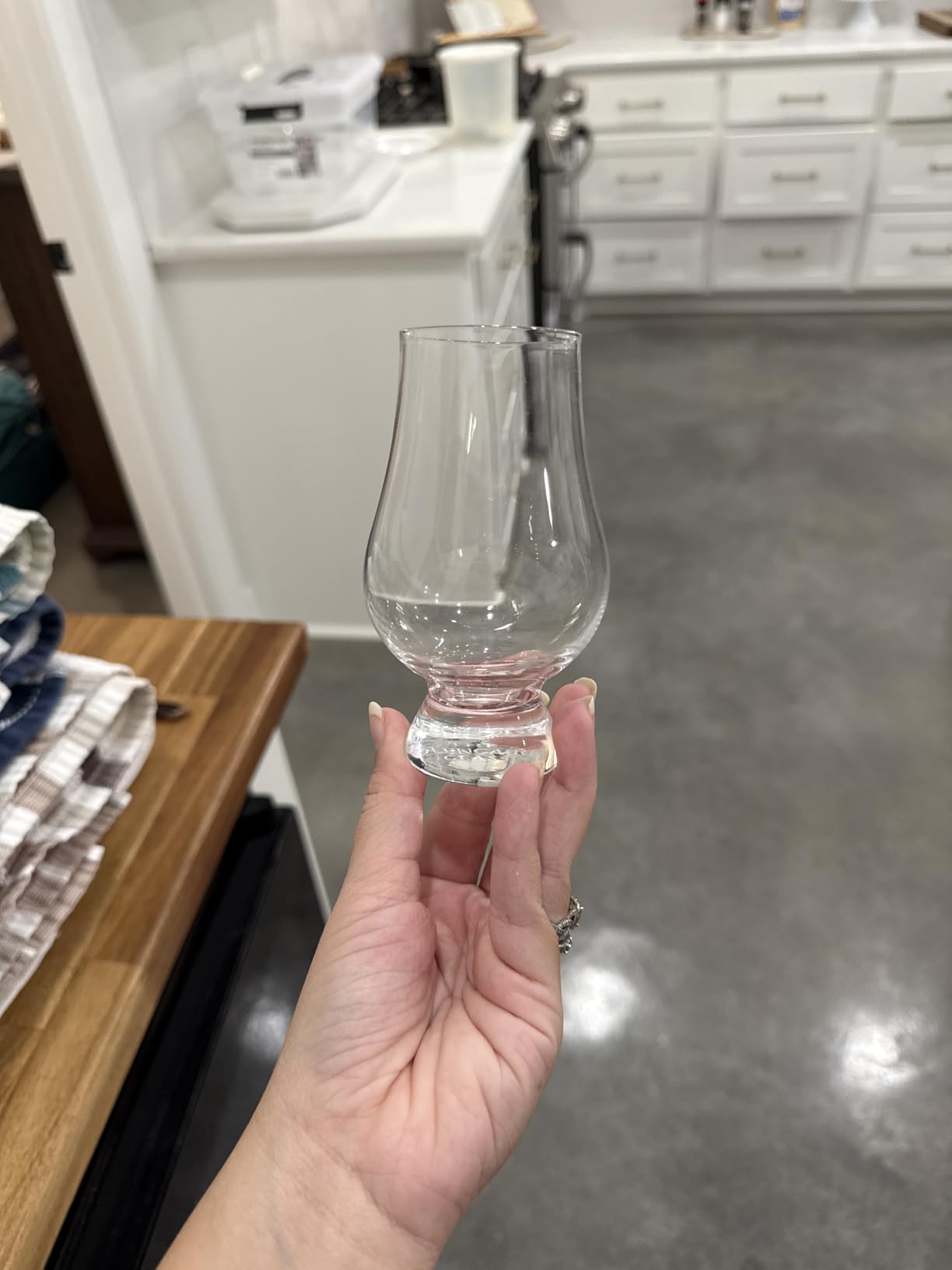 GLENCAIRN Whiskey Glass, Gift Set of 2 in Twin Carton Customer Review GLENCAIRN Whiskey Glass, Gift Set of 2 in Twin Carton - Customer Photo 1