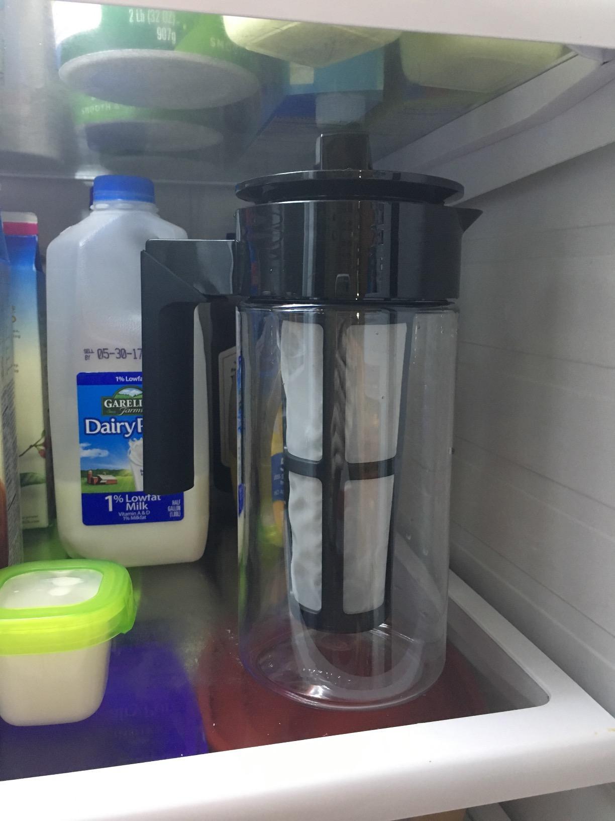 Takeya Tritan Cold Brew Coffee Maker - Airtight Pitcher with Leak-Free Lid - BPA-Free Cold Brew Maker with Silicone Handle - Dishwasher-Safe Pitcher for Homemade Cold Brew - 1 Quart, Black - Customer Photo 2