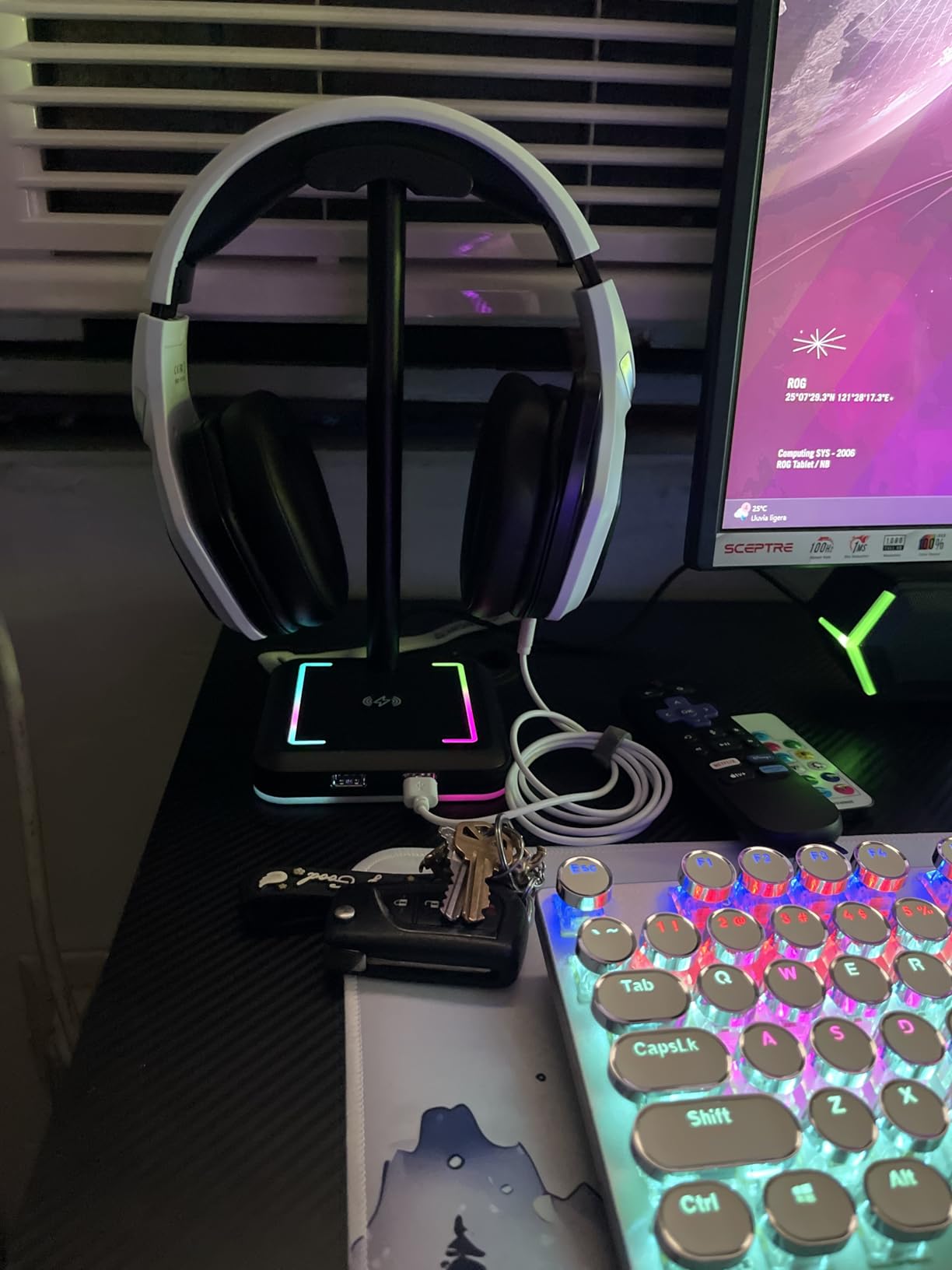 Headphone Stand with Wireless Charger Gaming Headset Holder 2 IN 1 Wireless Charging Pad & 2 USB Charger Ports for Desktop PC Game Accessories Customer Review Headphone Stand with Wireless Charger Gaming Headset Holder 2 IN 1 Wireless Charging Pad & 2 USB Charger Ports for Desktop PC Game Accessories - Customer Photo 1