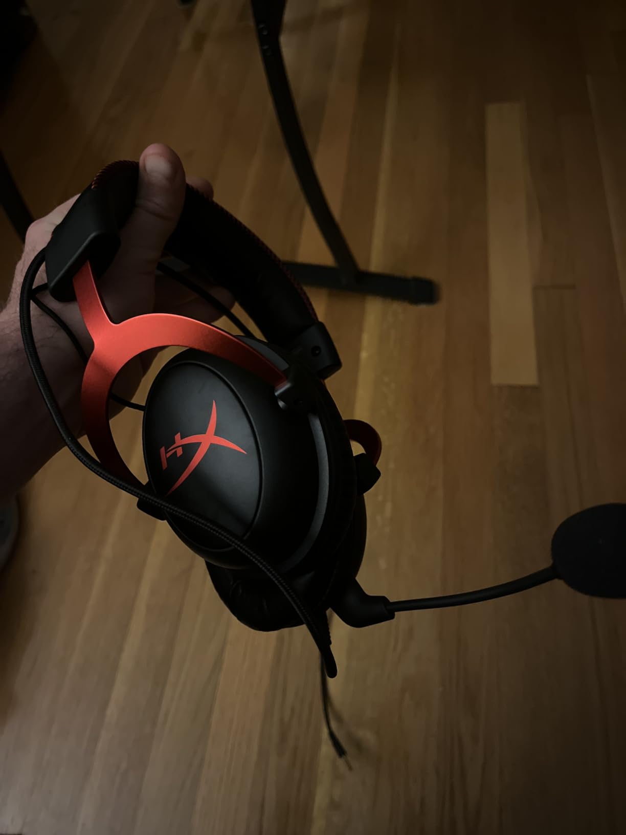 HyperX Cloud II - Gaming Headset, 7.1 Surround Sound, Memory Foam Ear Pads, Durable Aluminum Frame, Detachable Microphone, Works with PC, PS5, PS4, Xbox Series X|S, Xbox One – Red Customer Review HyperX Cloud II - Gaming Headset, 7.1 Surround Sound, Memory Foam Ear Pads, Durable Aluminum Frame, Detachable Microphone, Works with PC, PS5, PS4, Xbox Series X|S, Xbox One – Red - Customer Photo 1