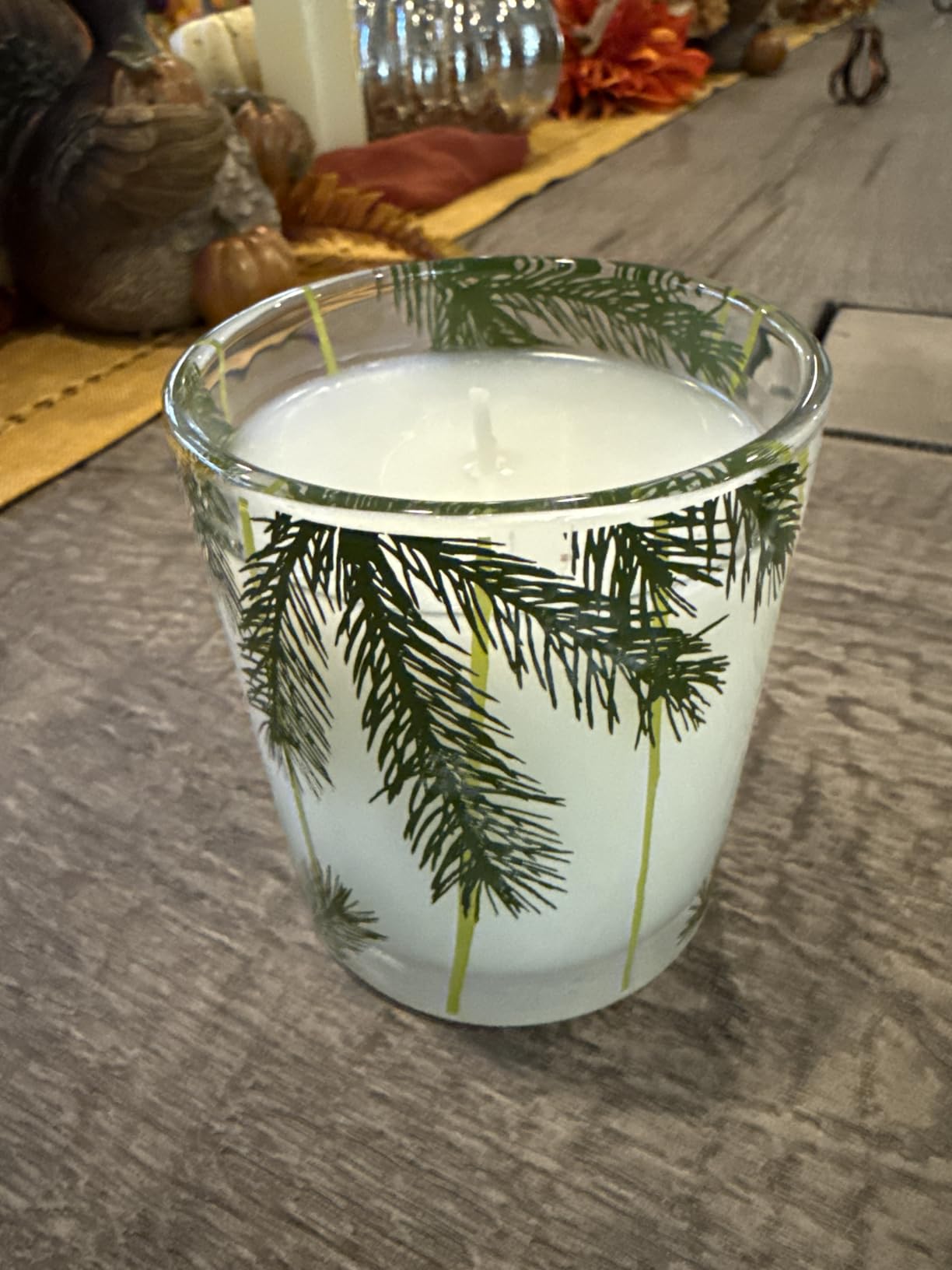 Thymes Frasier Fir Pine Needle Candle – Holiday Candles for Home Scented with Notes of Crisp Siberian Fir, Cedarwood & Sandalwood – Christmas Decor – Christmas Gifts for Women & Men (6.5 oz) - Customer Photo 1