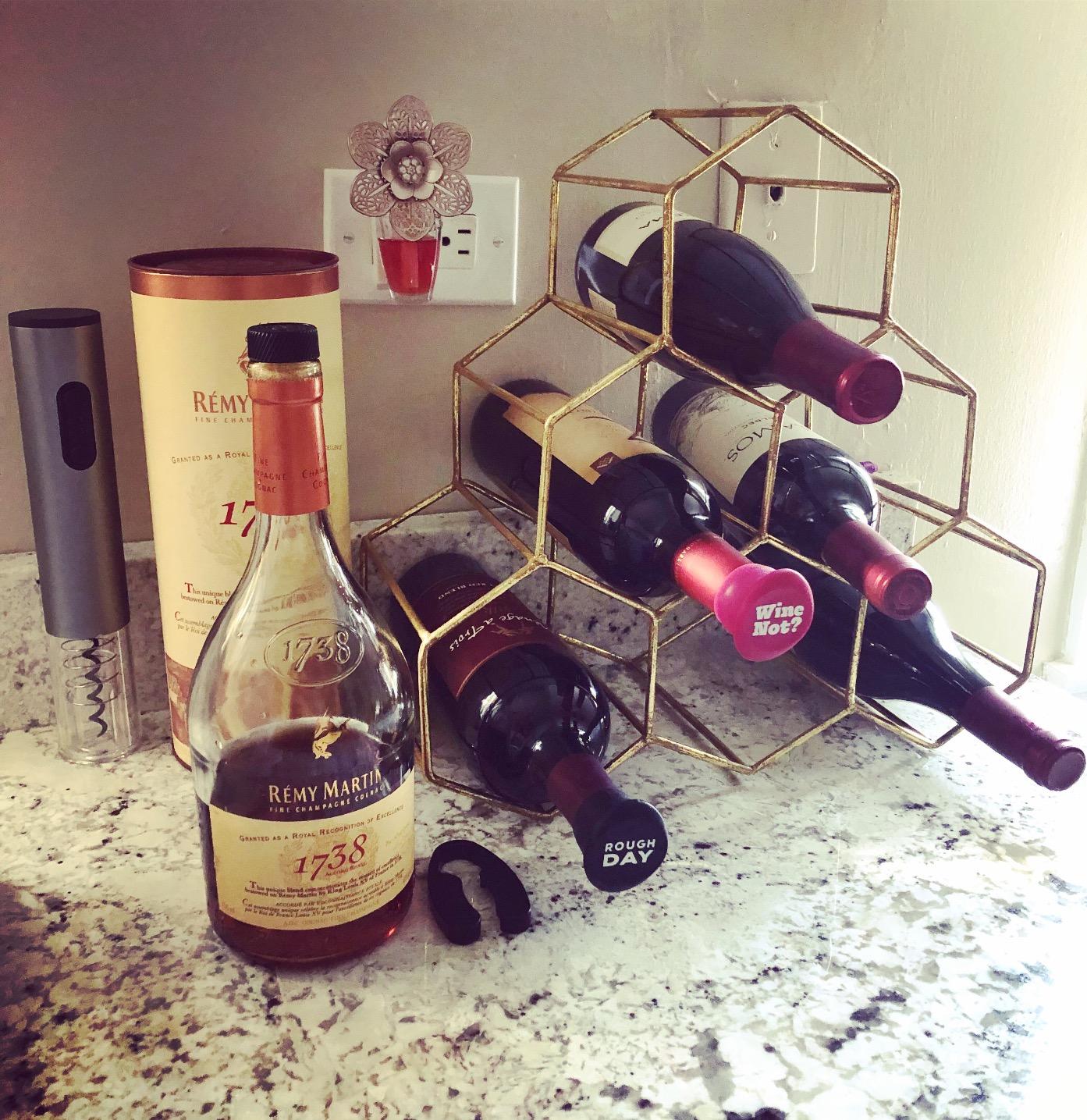 Funny Silicone Wine Stopper Set – Must-Have Wine Accessories & Perfect Wine Gifts for Women & Men – Airtight & Reusable - Customer Photo 2