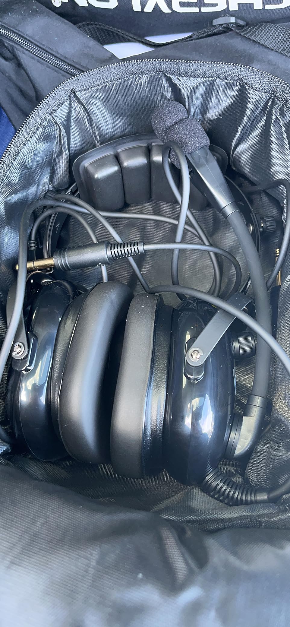 RA200 Aviation Pilot Headset for Student Pilots Flight Schools Flight Instructors Features Clear Hear Speakers Noise Canceling Microphone Foam Ear Seals Custom Fit Headband and Free Headset Bag - Customer Photo 3