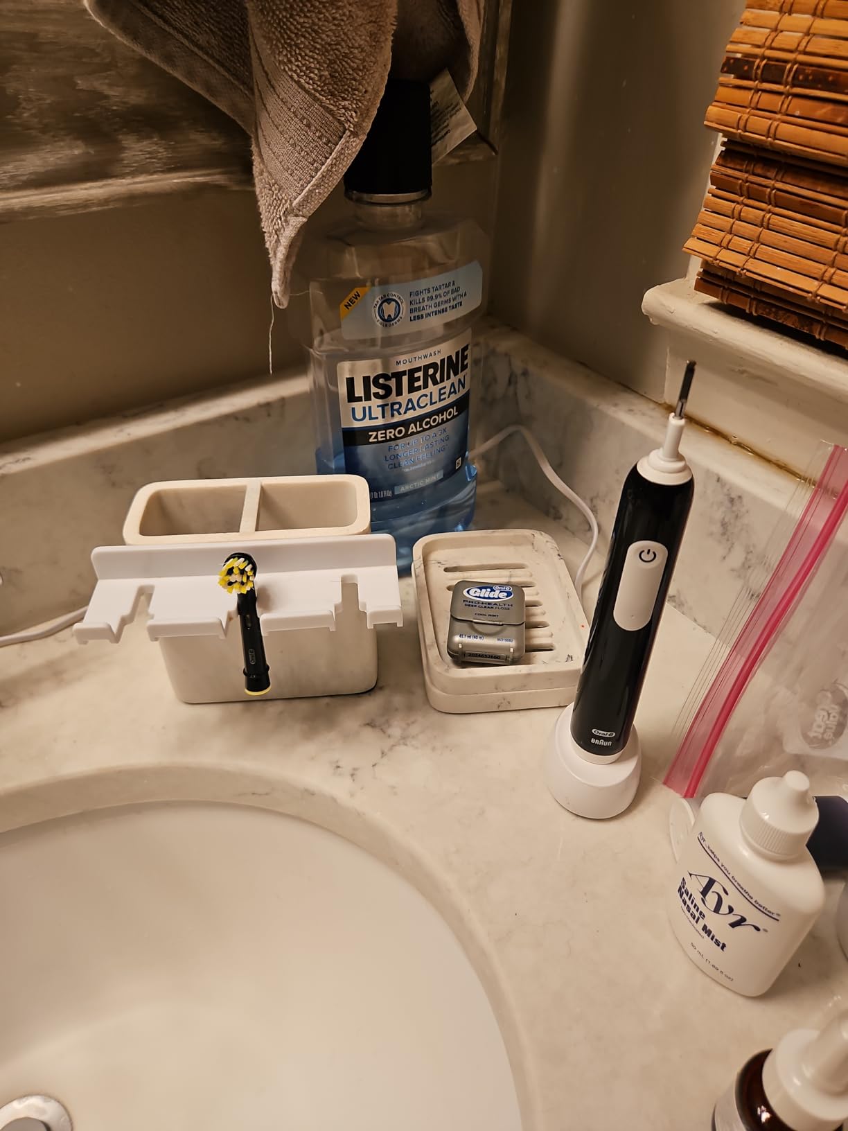 Oral-B Pro 1000 Rechargeable Electric Toothbrush, Black Customer Review Oral-B Pro 1000 Rechargeable Electric Toothbrush, Black - Customer Photo 3