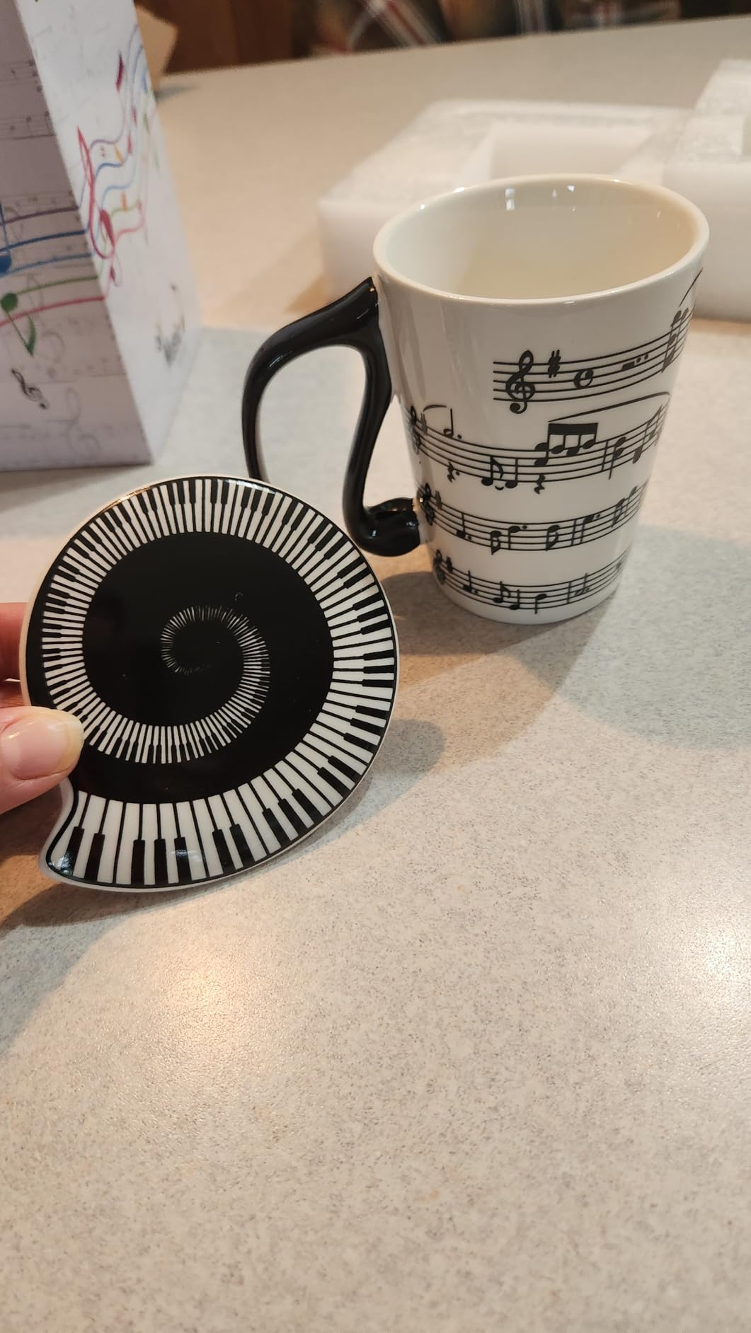 HLJgift Creative Ceramic Musician Coffee Mug Tea Cup with Lid Staves Music Notes as Valentine's Day Gift Teacher Gift - Customer Photo 2