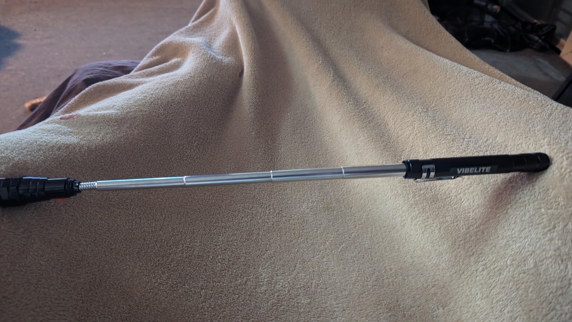 VIBELITE Extendable Magnetic Flashlight with Telescoping Magnet Pickup Tool-Cool Gadget Christmas Gifts Stocking Stuffers for Men, Teen Boys, Husband, Dad, Father, Mechanic, Him, Women, Black - Customer Photo 4