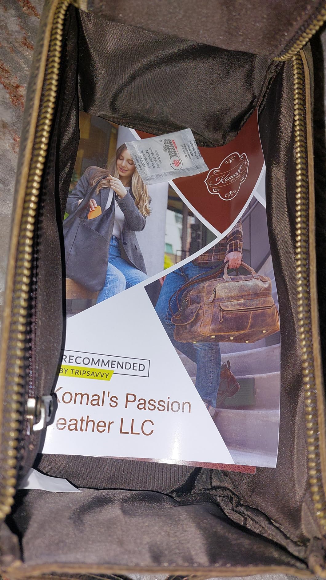 KomalC Premium Buffalo Leather Toiletry Bag for Men & Women – Leather Dopp Kit With Water resistant Lining, Premium Toiletry Travel Pouch, Unisex Wash Bag for Toiletries Customer Review KomalC Premium Buffalo Leather Toiletry Bag for Men & Women – Leather Dopp Kit With Water resistant Lining, Premium Toiletry Travel Pouch, Unisex Wash Bag for Toiletries - Customer Photo 2