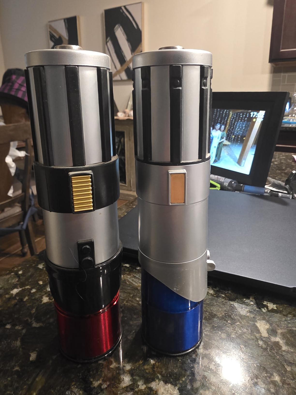 Star Wars Lightsaber Electric Salt and Pepper Mill Grinder (Pack of 2) Customer Review Star Wars Lightsaber Electric Salt and Pepper Mill Grinder (Pack of 2) - Customer Photo 1